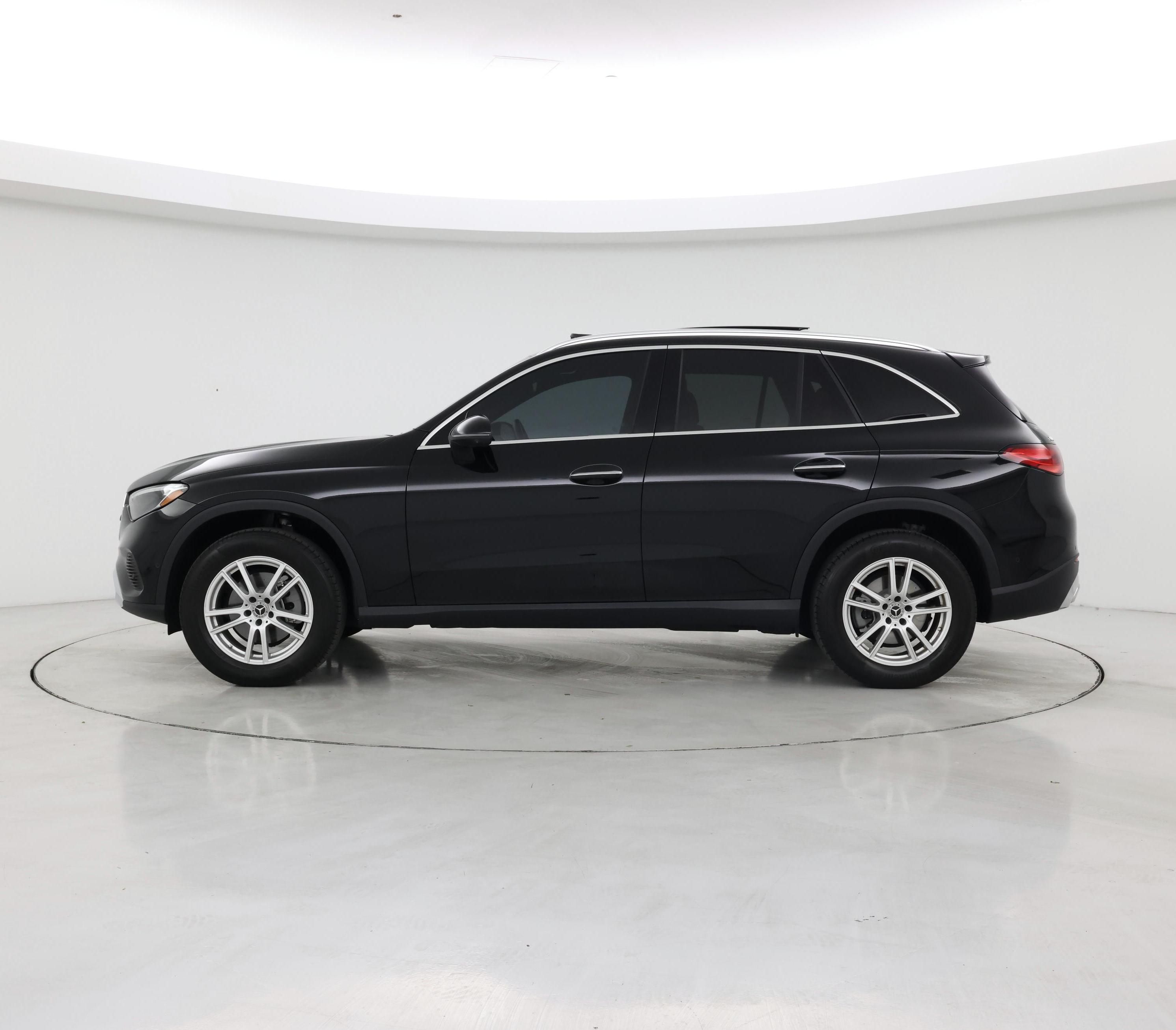 Thumbnail: 2023 Mercedes-Benz GLC - 3