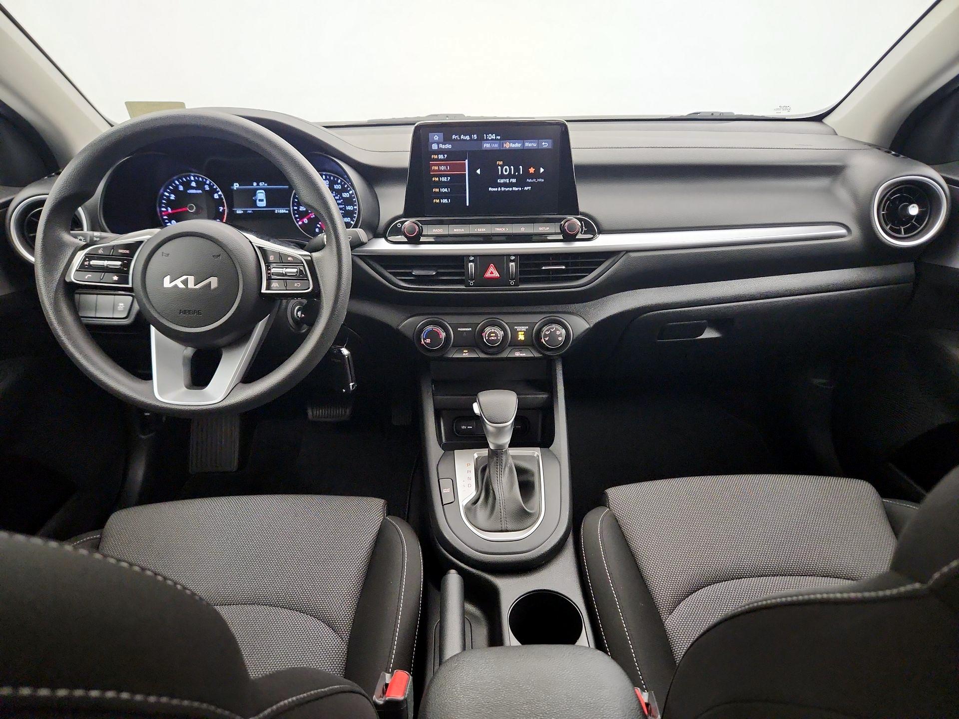Thumbnail: 2022 Kia Forte - 9