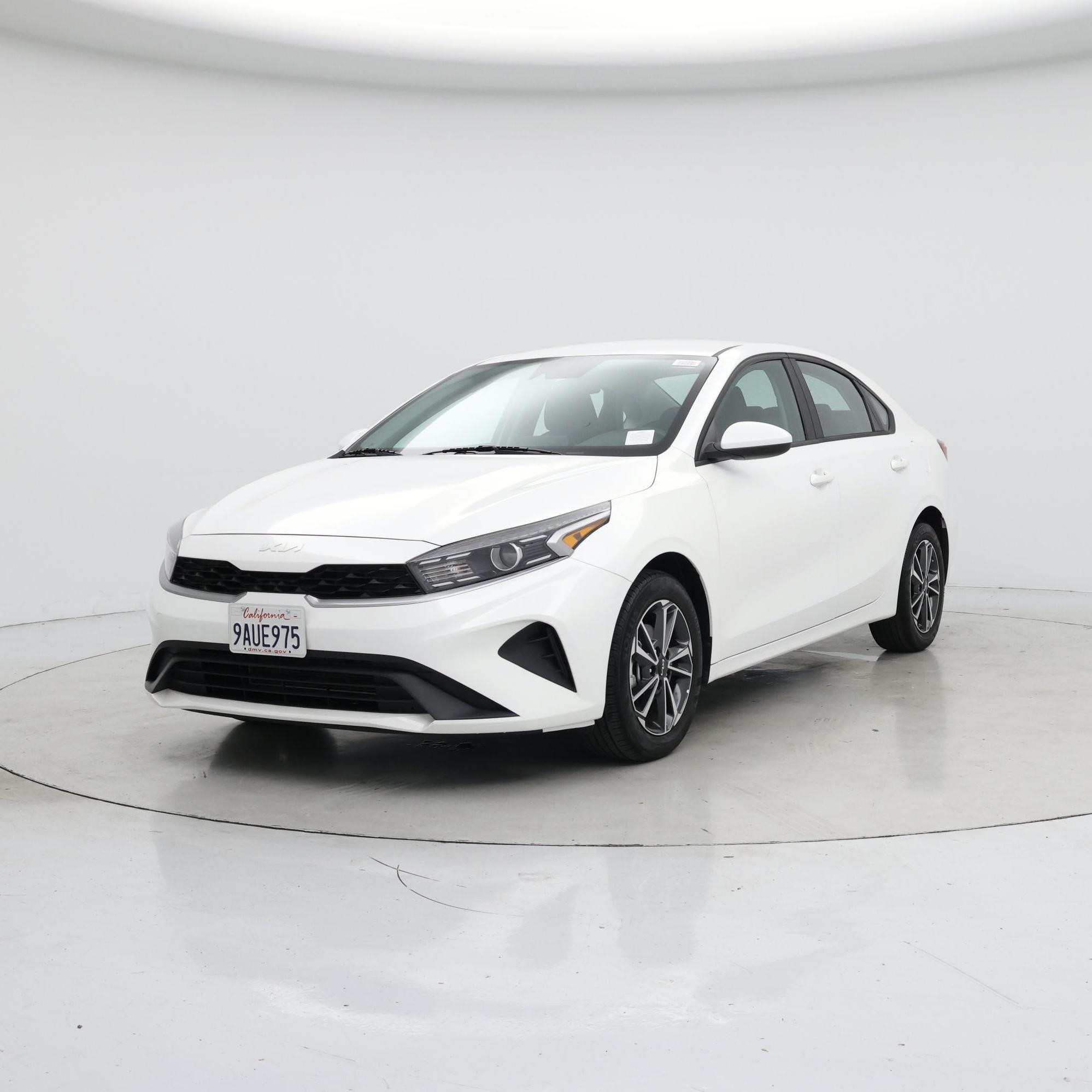 Thumbnail: 2022 Kia Forte - 4