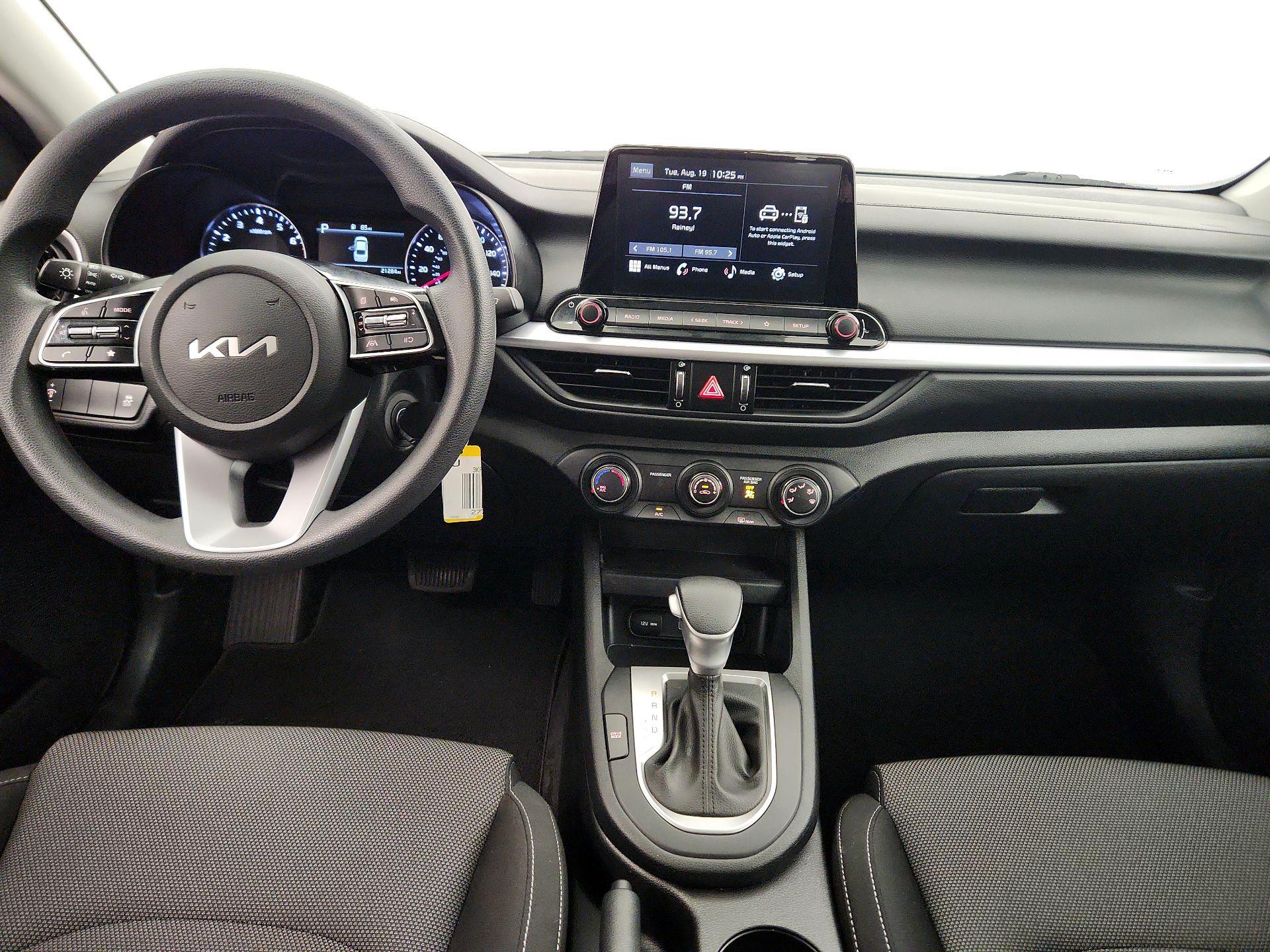 Thumbnail: 2022 Kia Forte - 9
