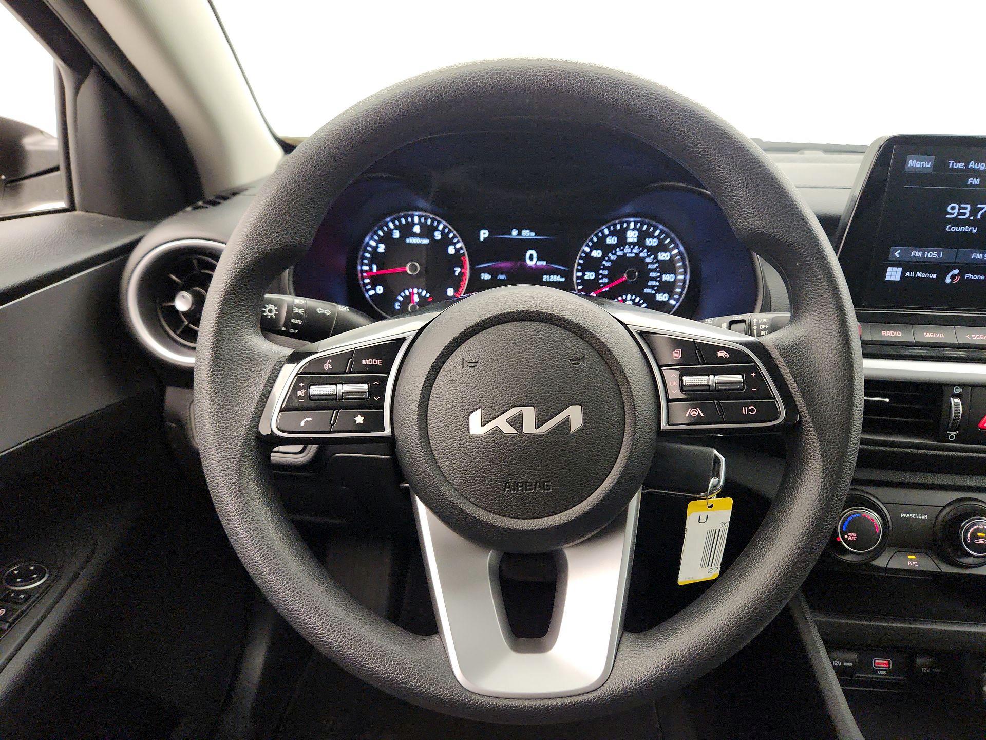 Thumbnail: 2022 Kia Forte - 10