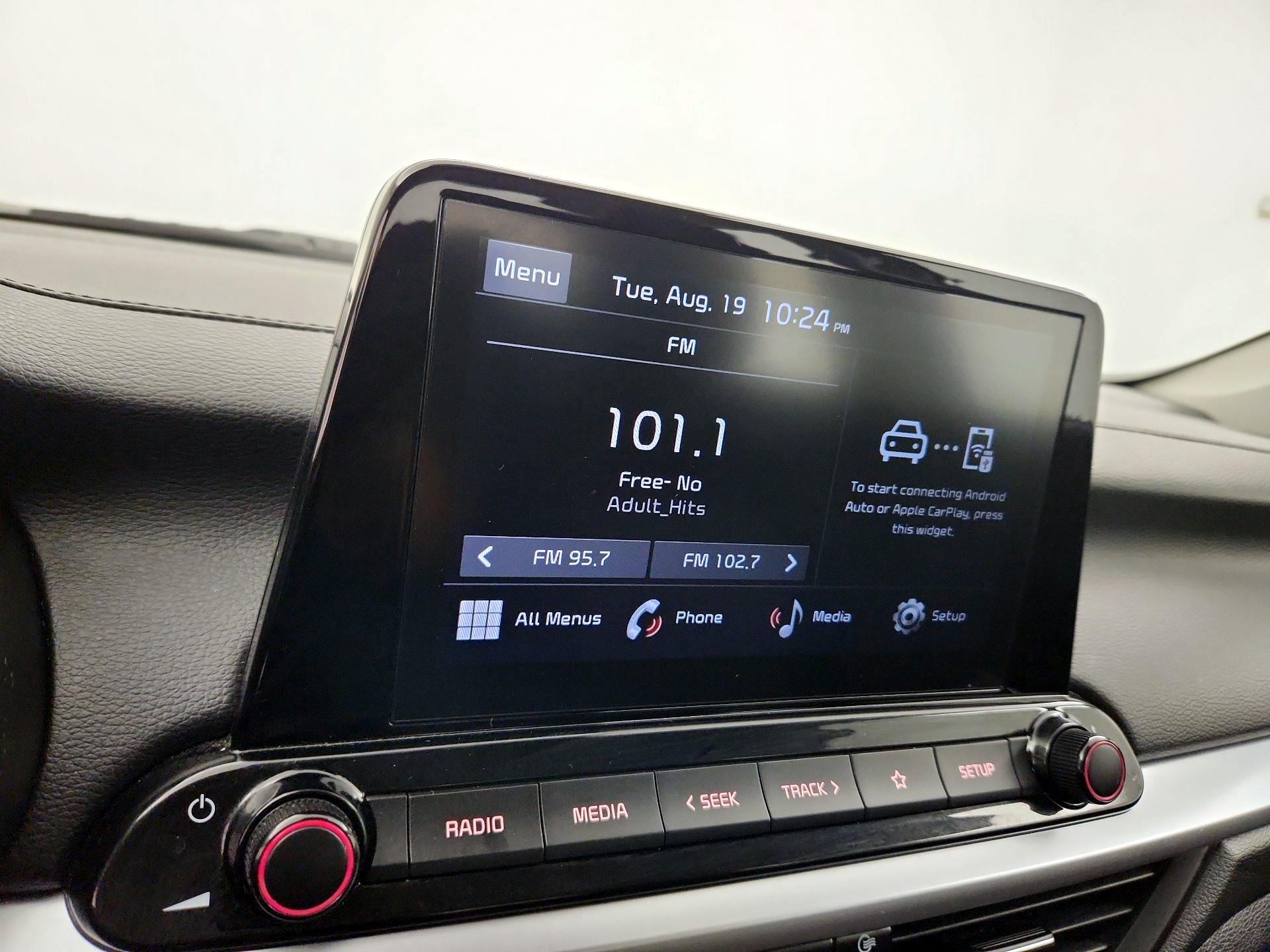 Thumbnail: 2022 Kia Forte - 15