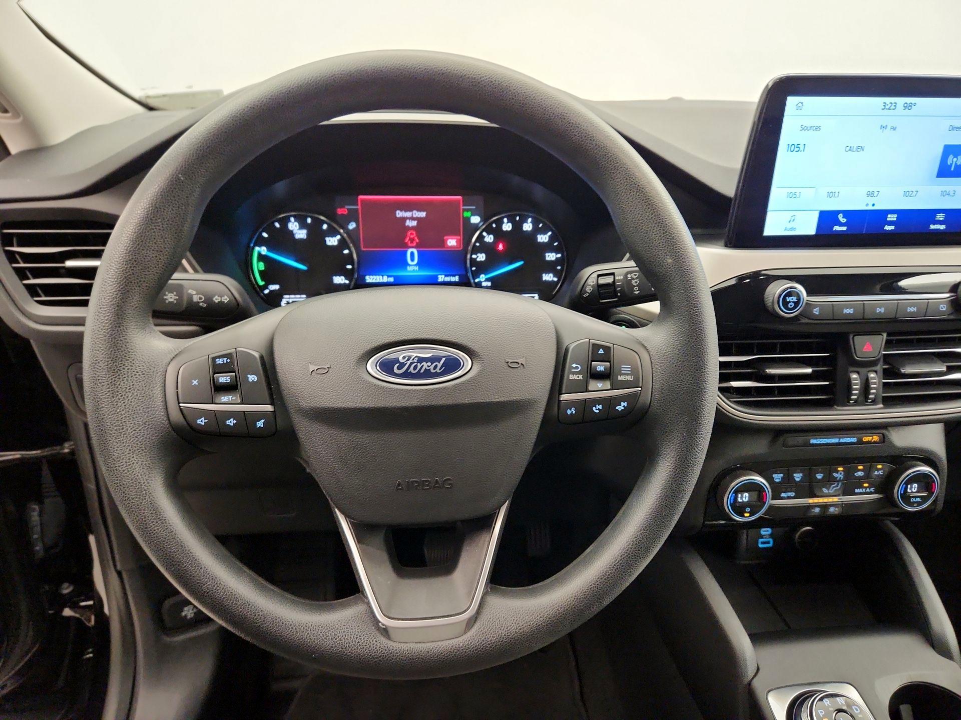 Thumbnail: 2021 Ford Escape - 10