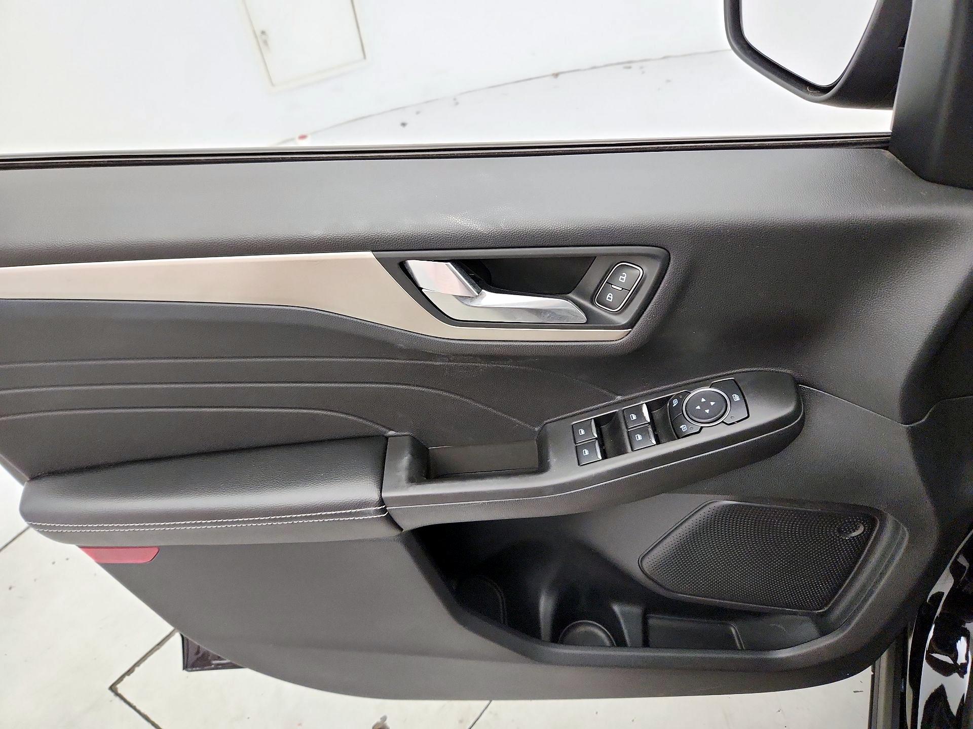 Thumbnail: 2021 Ford Escape - 12