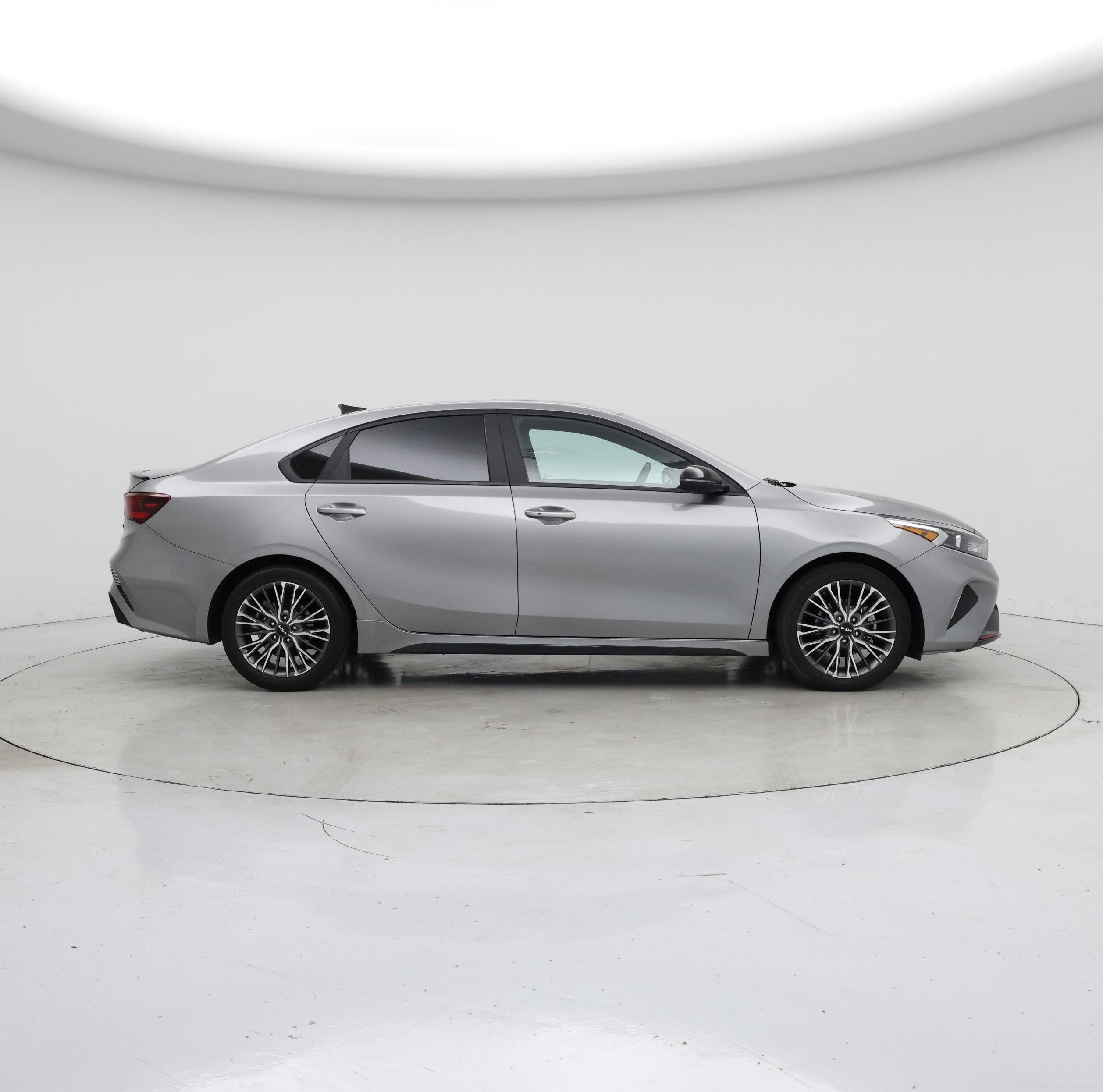 Thumbnail: 2023 Kia Forte - 7