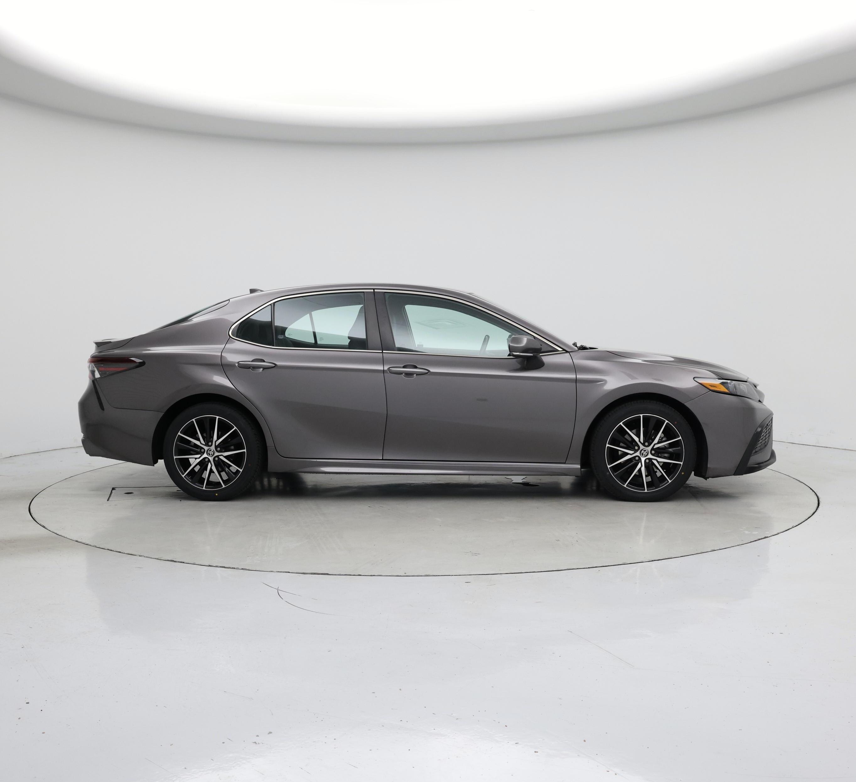 Thumbnail: 2022 Toyota Camry - 7