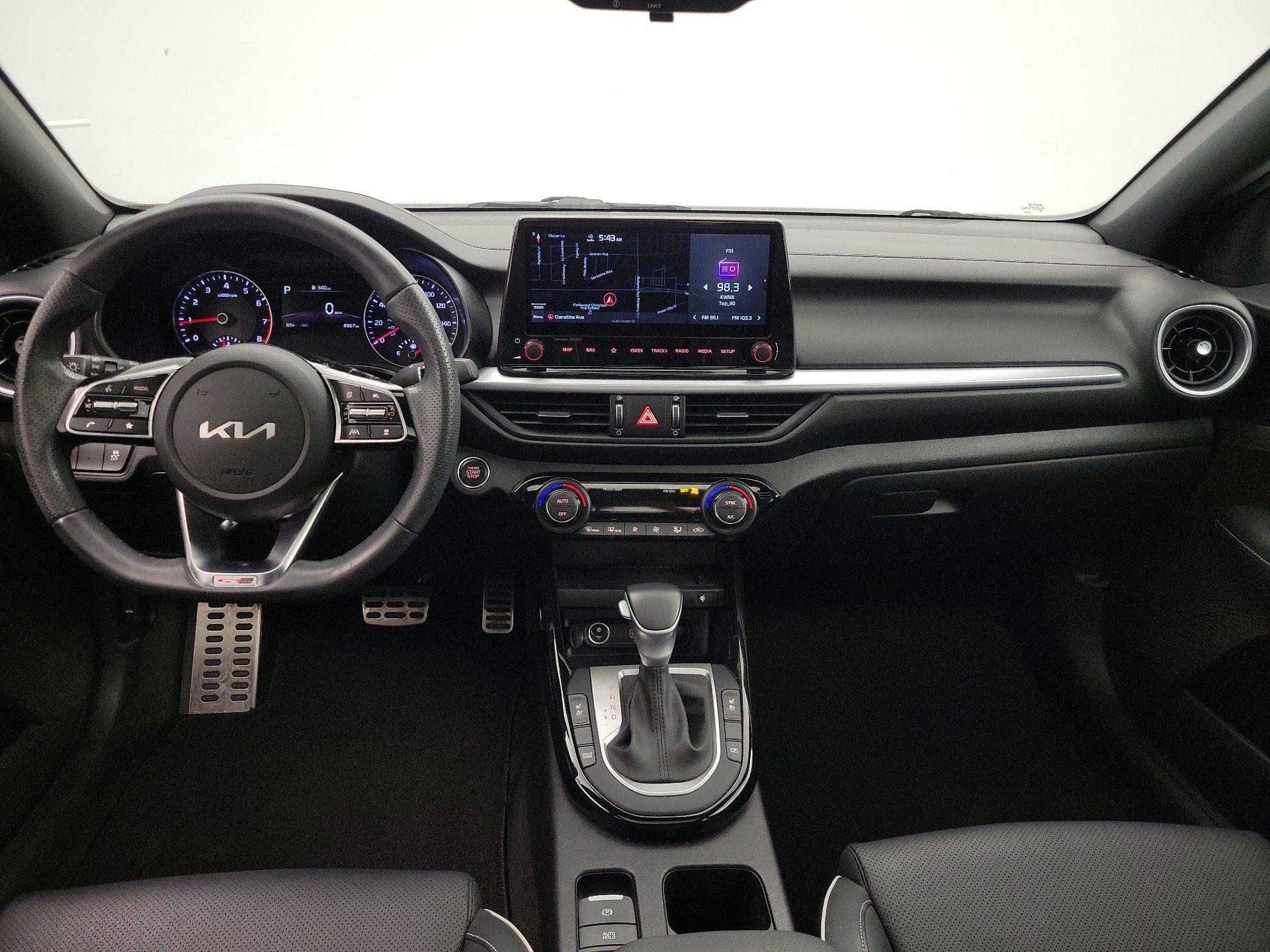 Thumbnail: 2022 Kia Forte - 9