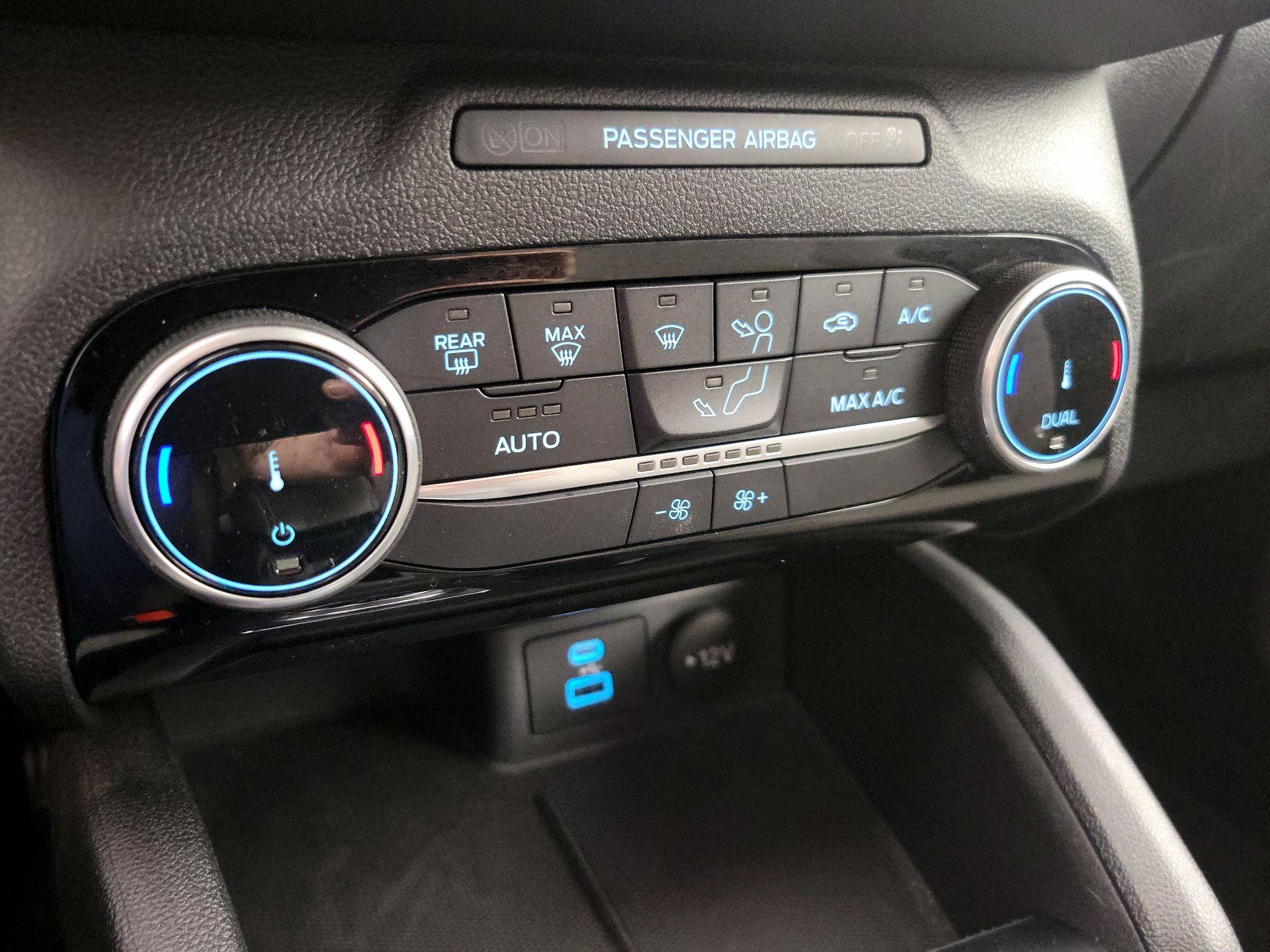 Thumbnail: 2022 Ford Escape - 16