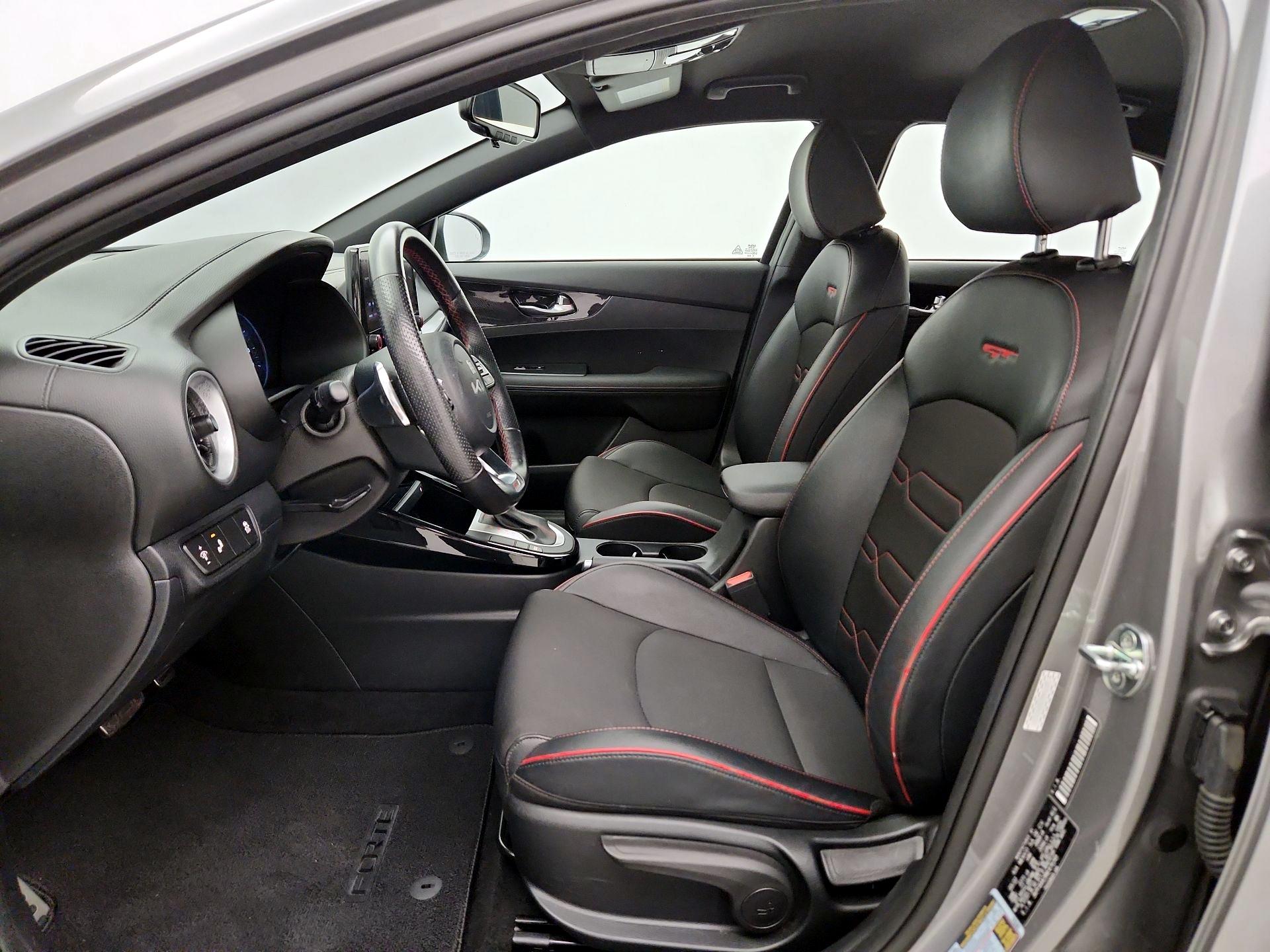 Thumbnail: 2022 Kia Forte - 11