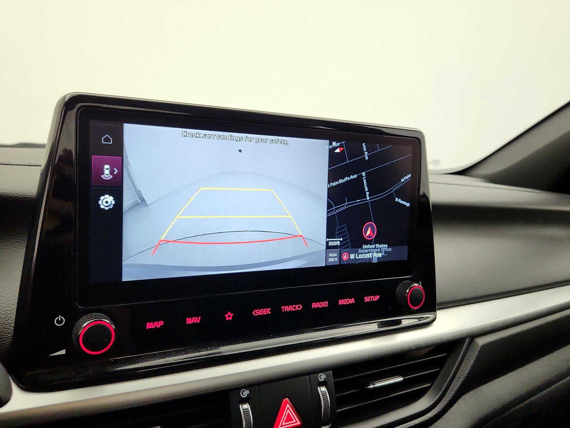 Thumbnail: 2022 Kia Forte - 15