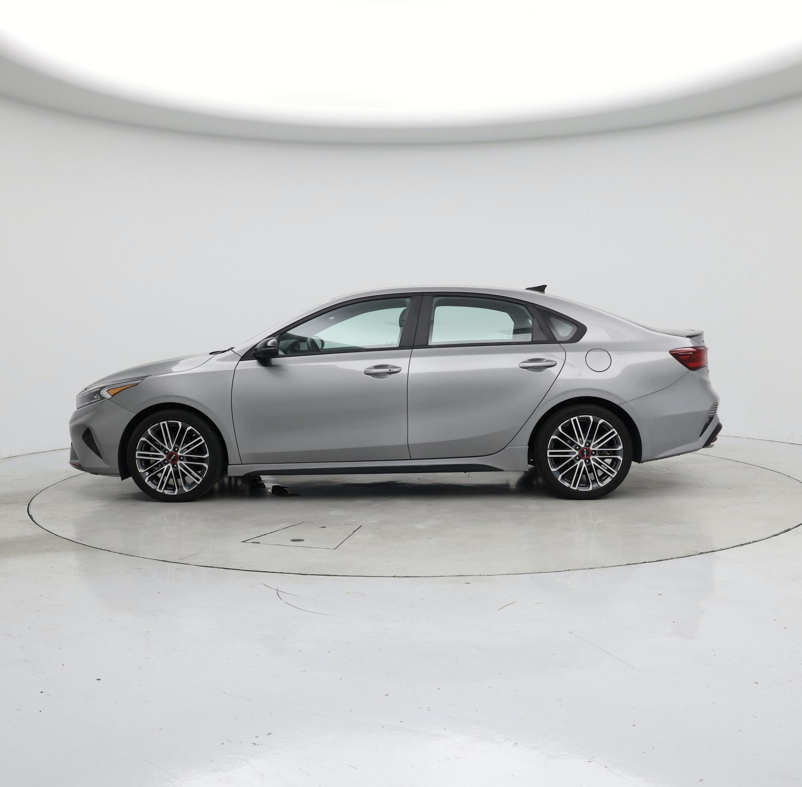 Thumbnail: 2022 Kia Forte - 3