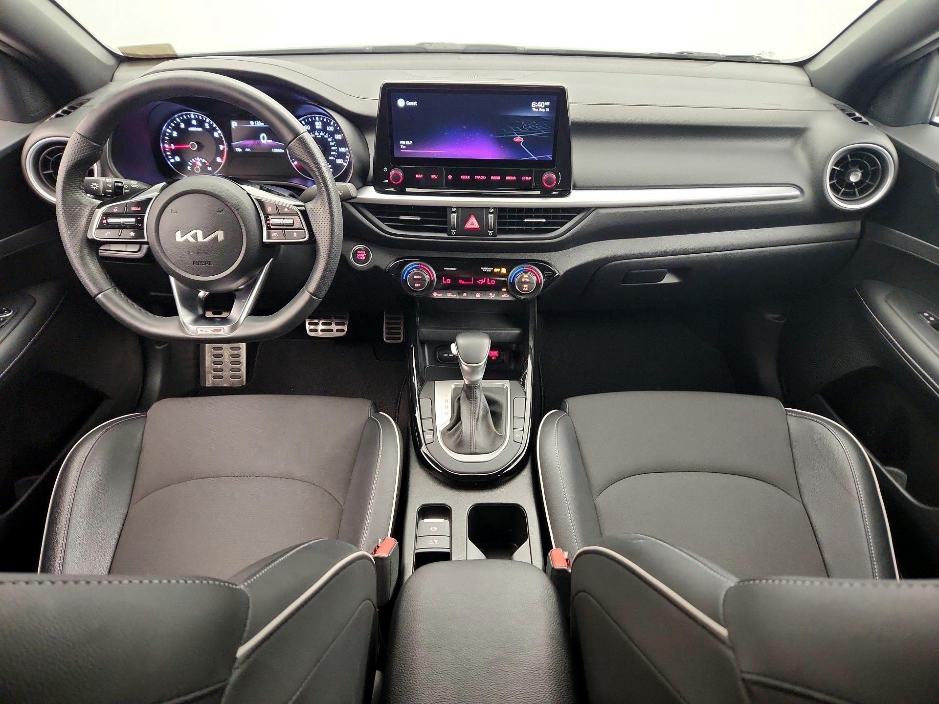 Thumbnail: 2022 Kia Forte - 9