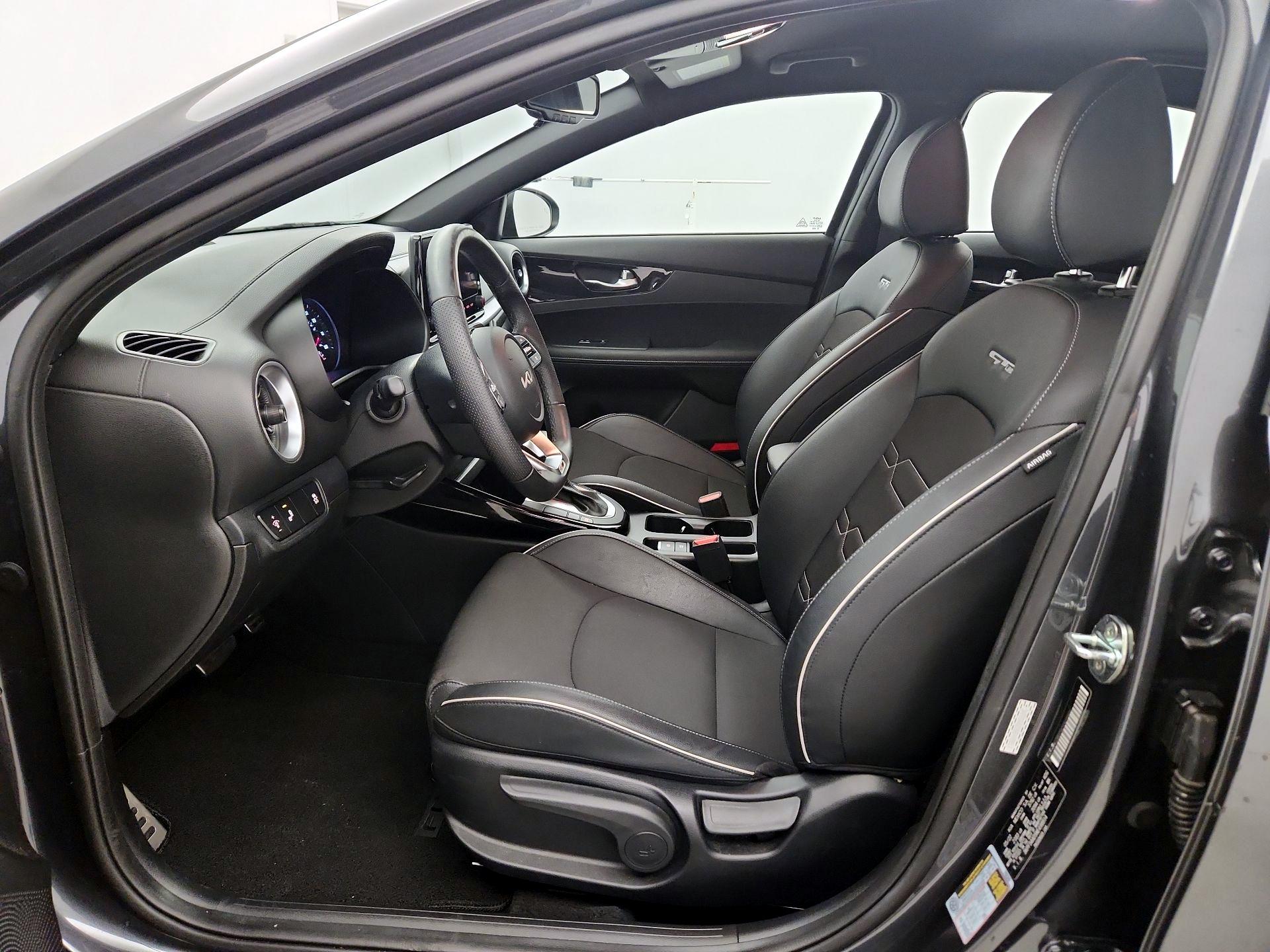Thumbnail: 2022 Kia Forte - 11