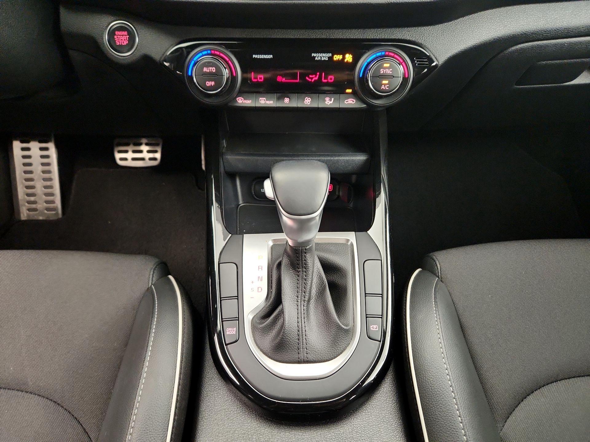 Thumbnail: 2022 Kia Forte - 18