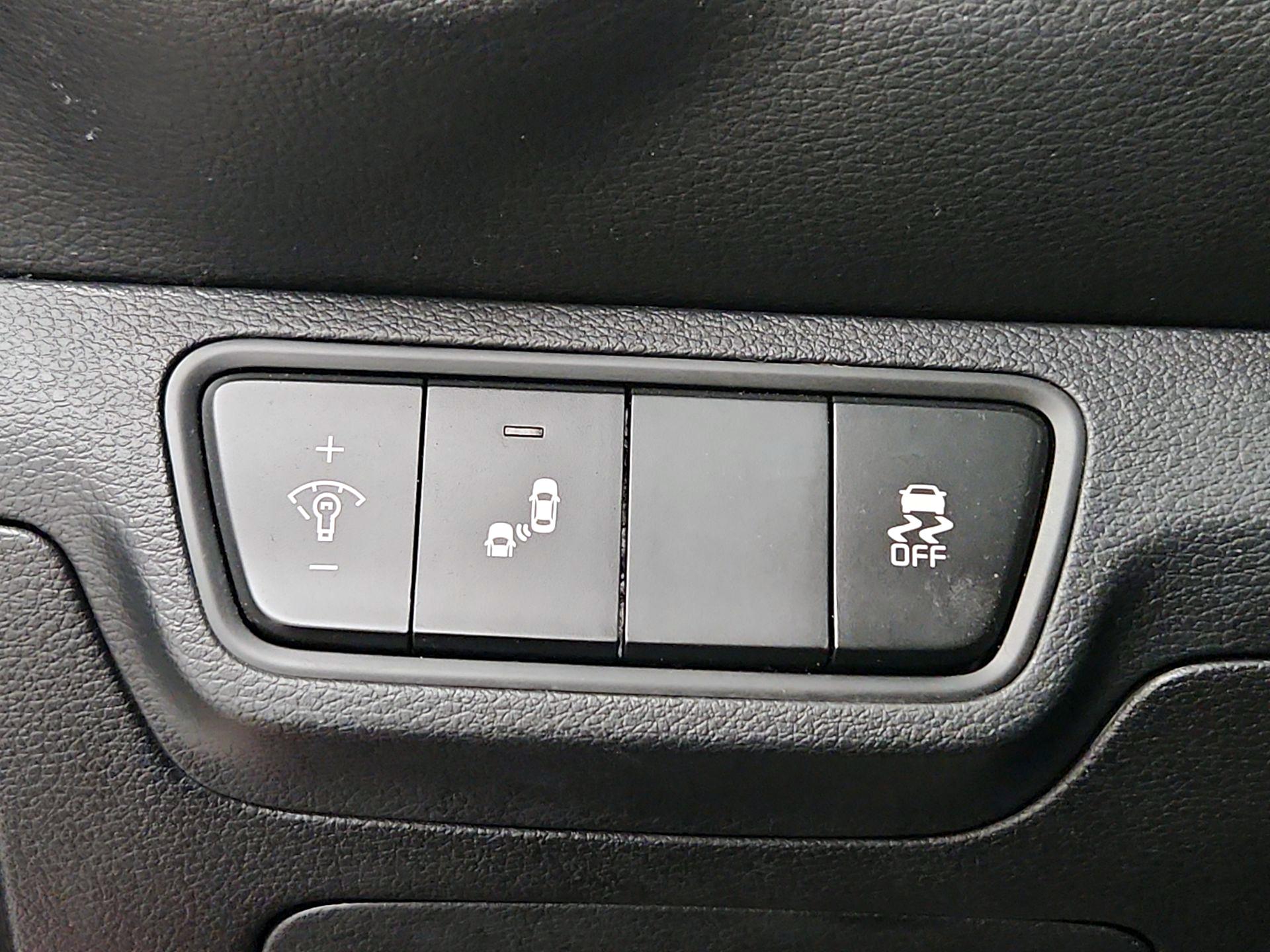 Thumbnail: 2023 Kia Forte - 13