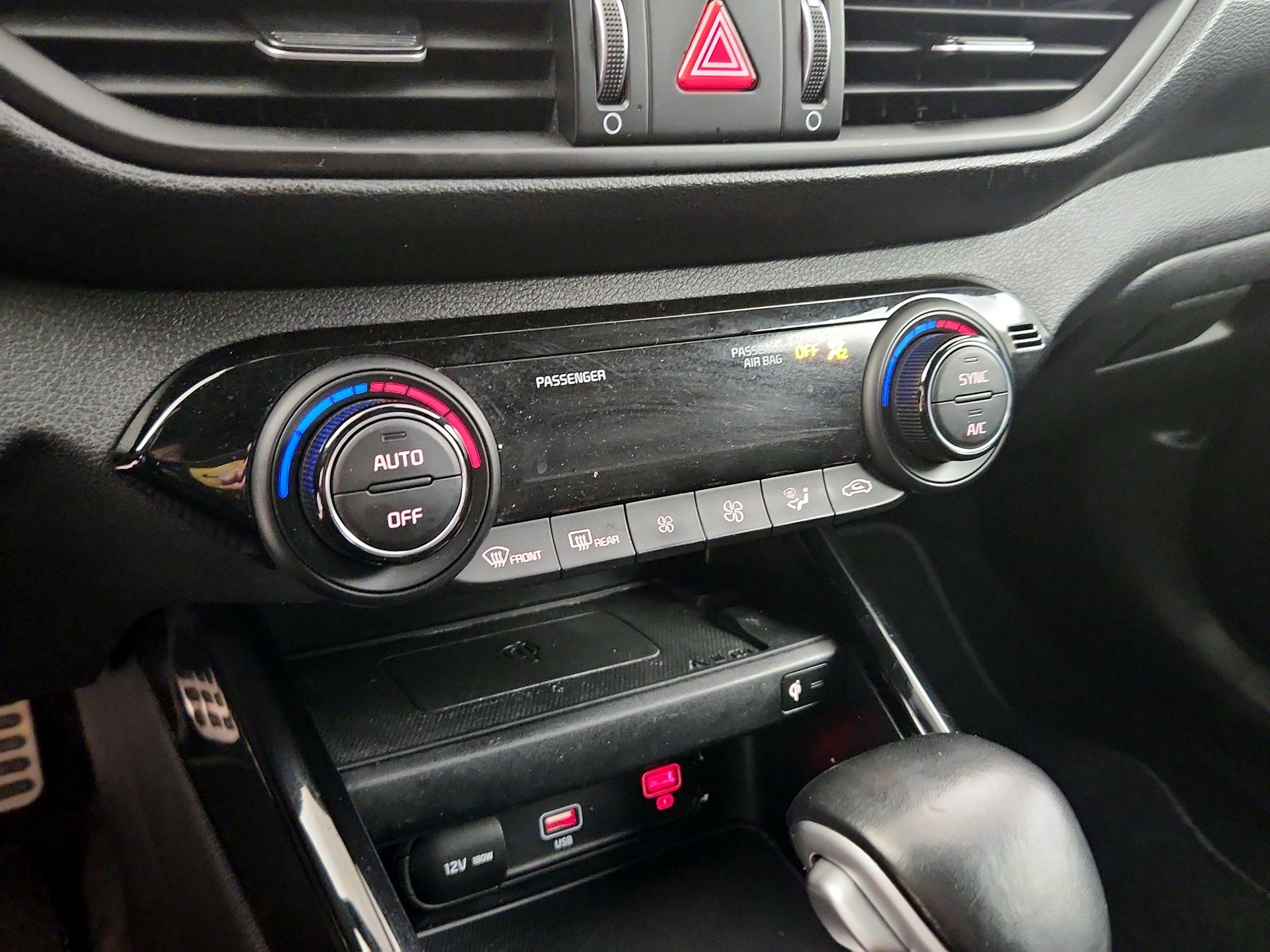 Thumbnail: 2023 Kia Forte - 17