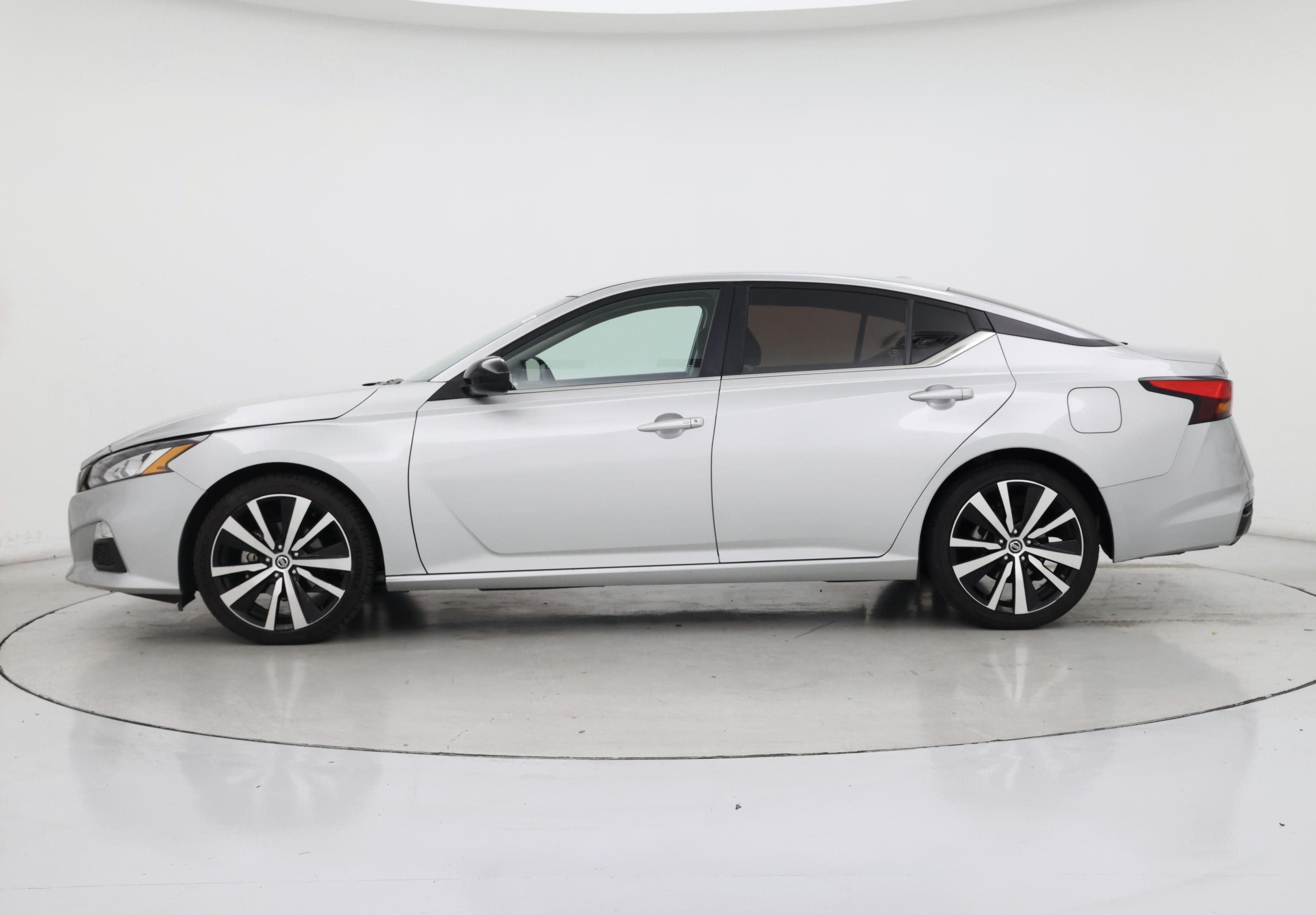 Thumbnail: 2022 Nissan Altima - 3