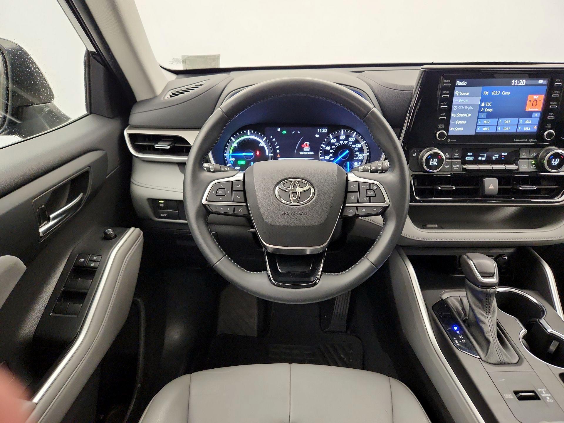 Thumbnail: 2021 Toyota Highlander - 10