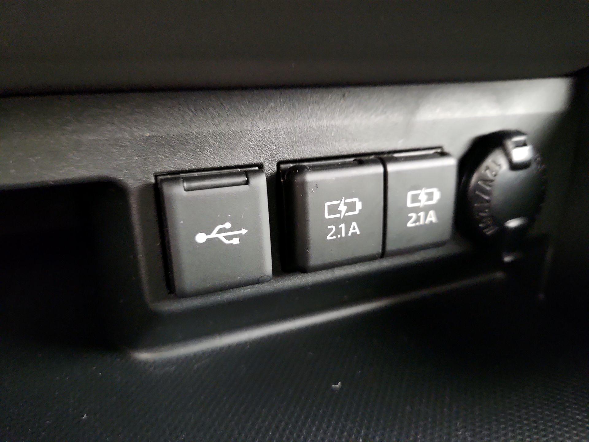 Thumbnail: 2021 Toyota Highlander - 18