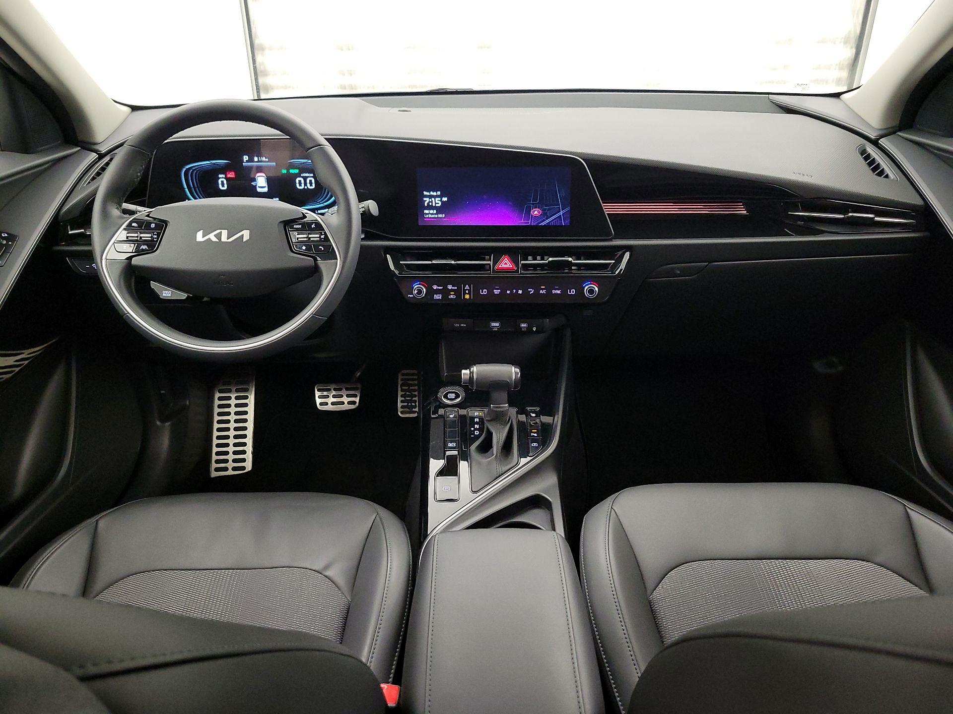 Thumbnail: 2023 Kia Niro - 9