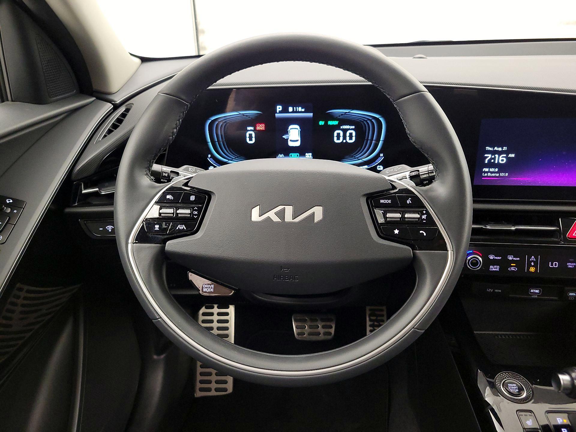 Thumbnail: 2023 Kia Niro - 10