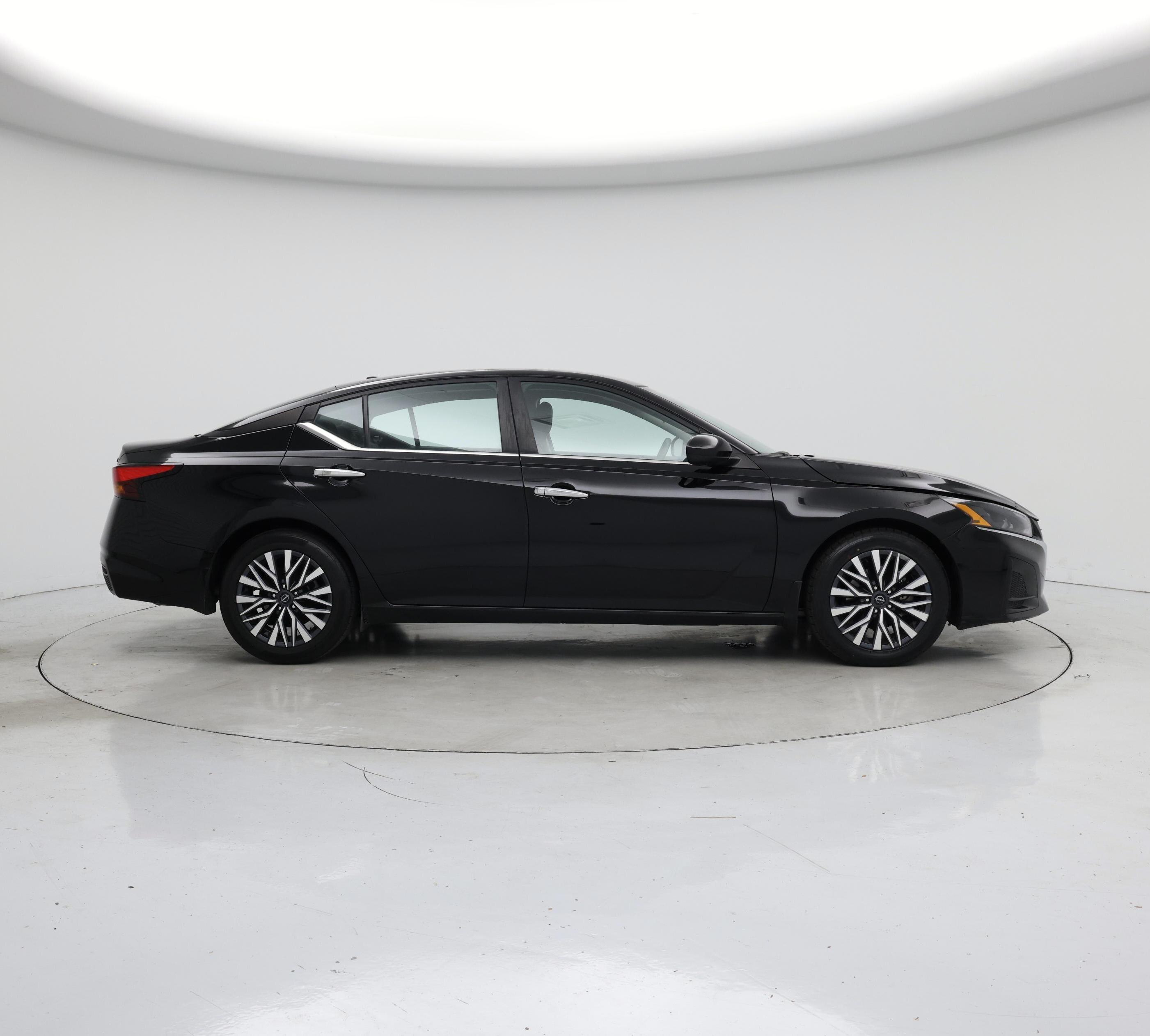 Thumbnail: 2023 Nissan Altima - 7