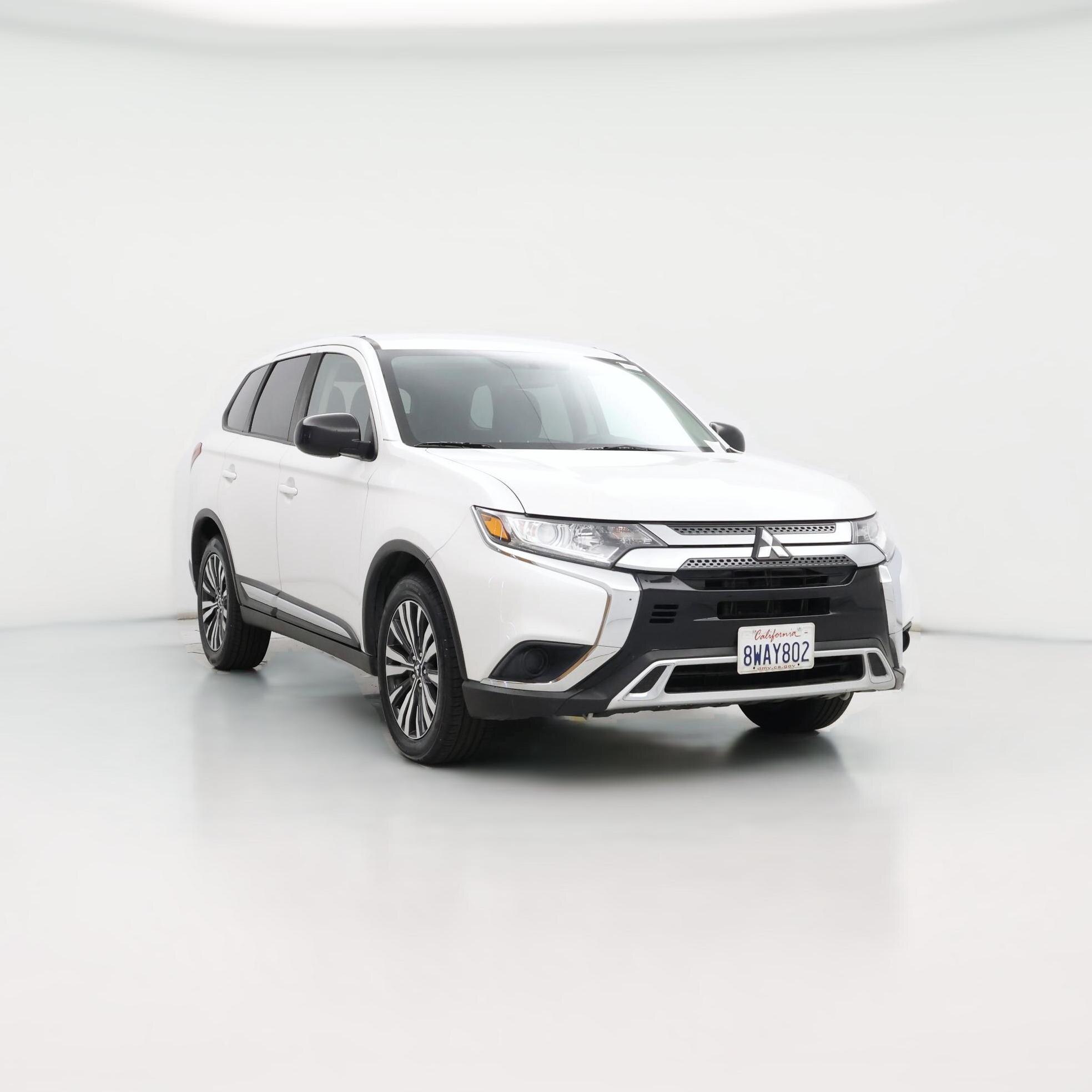 Thumbnail: 2020 Mitsubishi Outlander - 1