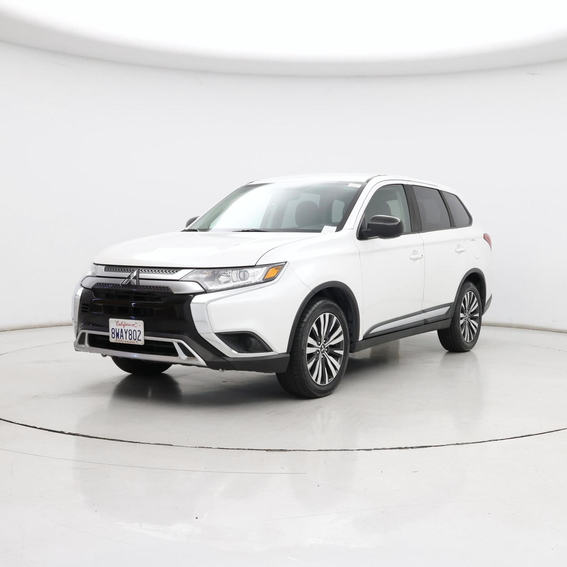 Thumbnail: 2020 Mitsubishi Outlander - 4
