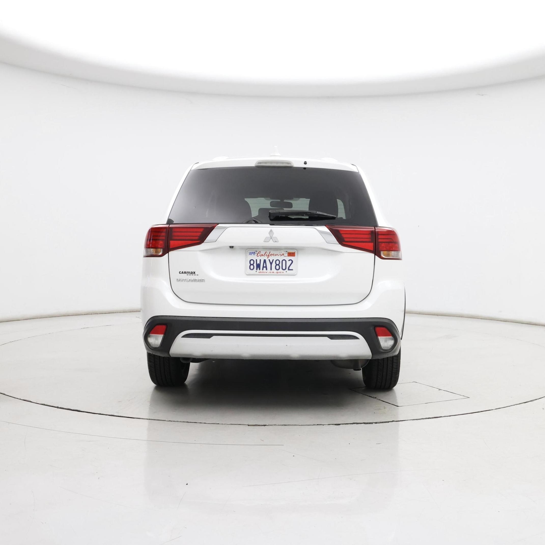 Thumbnail: 2020 Mitsubishi Outlander - 6