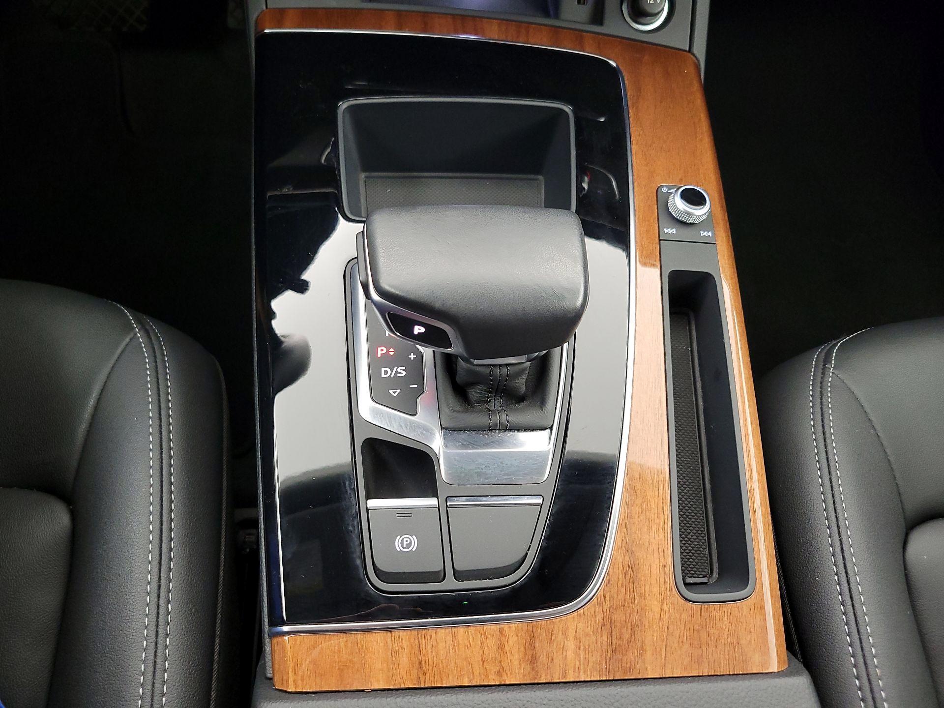 Thumbnail: 2022 Audi Q5 - 17