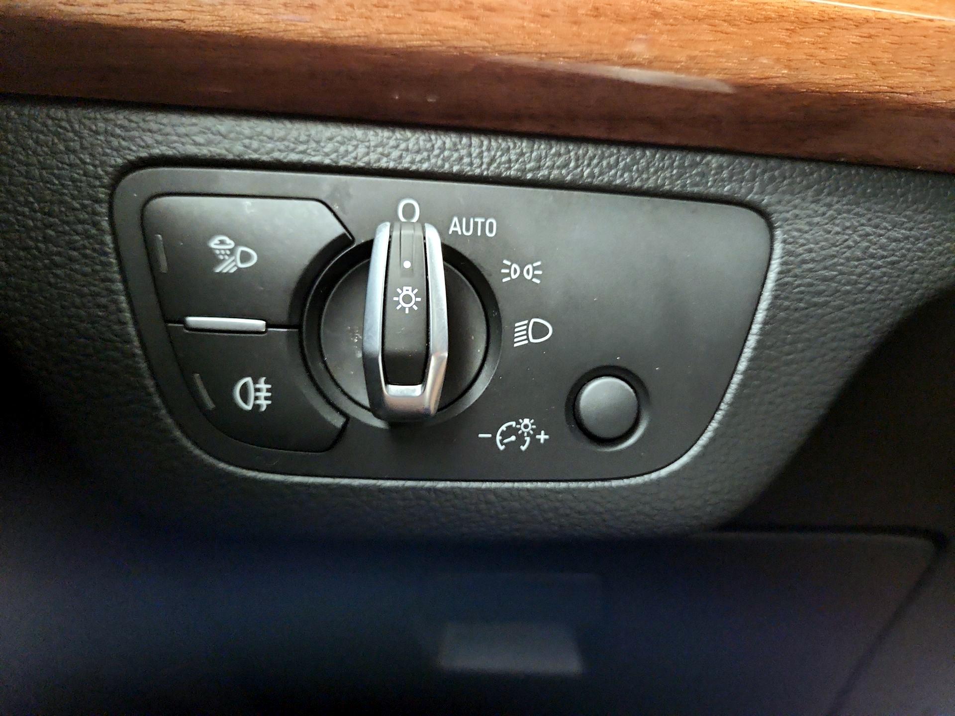 Thumbnail: 2022 Audi Q5 - 13