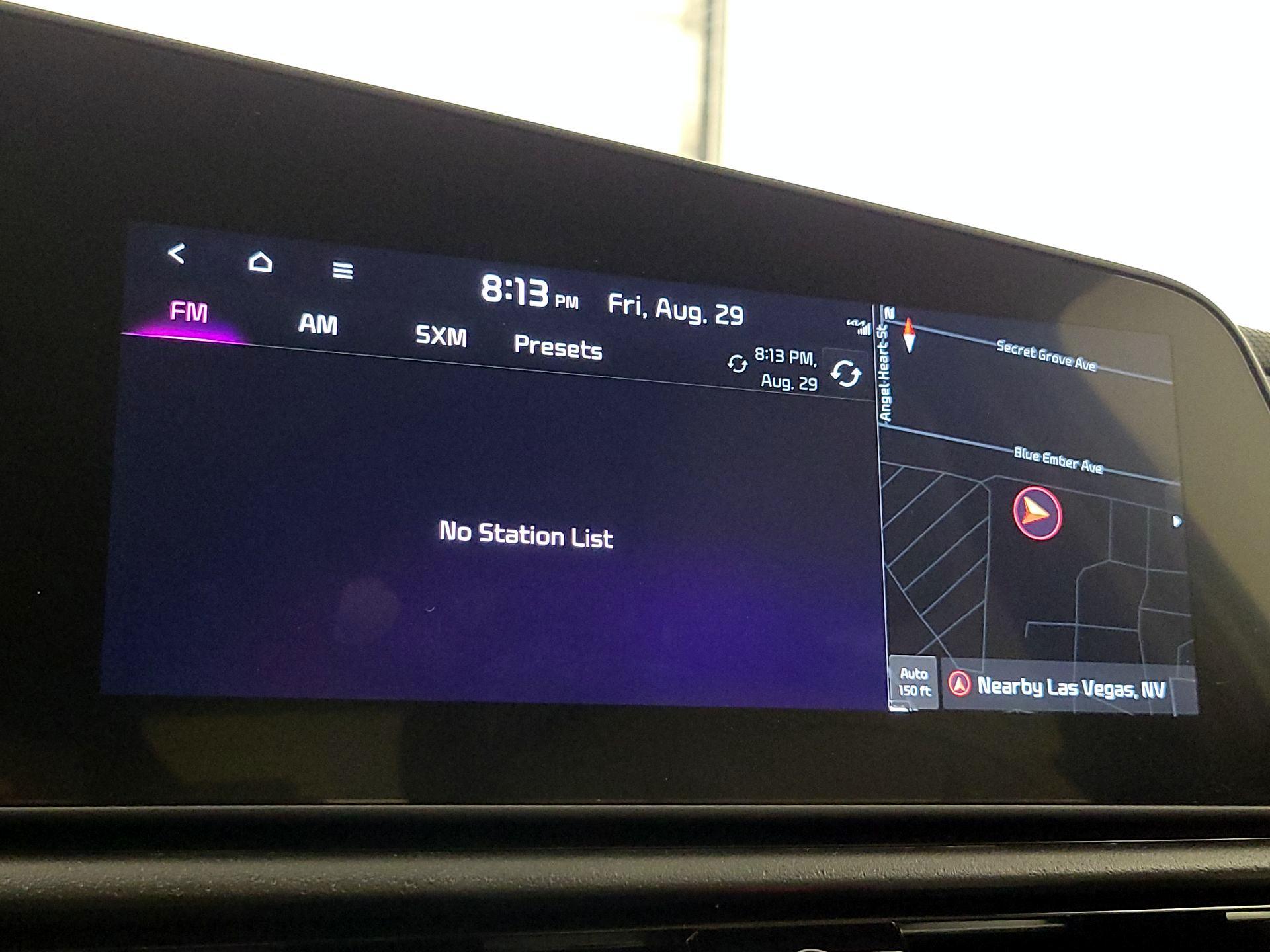 Thumbnail: 2023 Kia Niro - 16