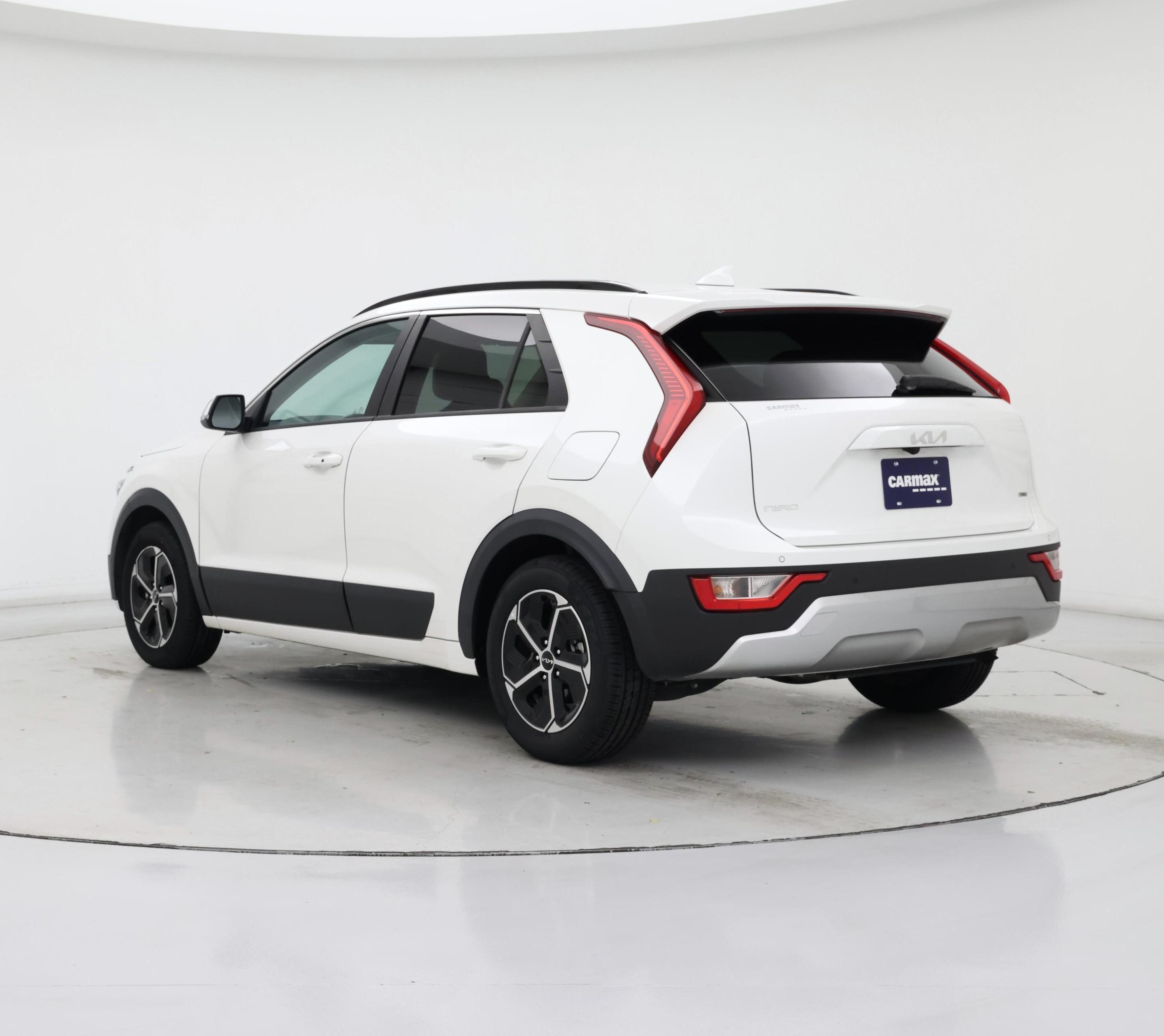 Thumbnail: 2023 Kia Niro - 2
