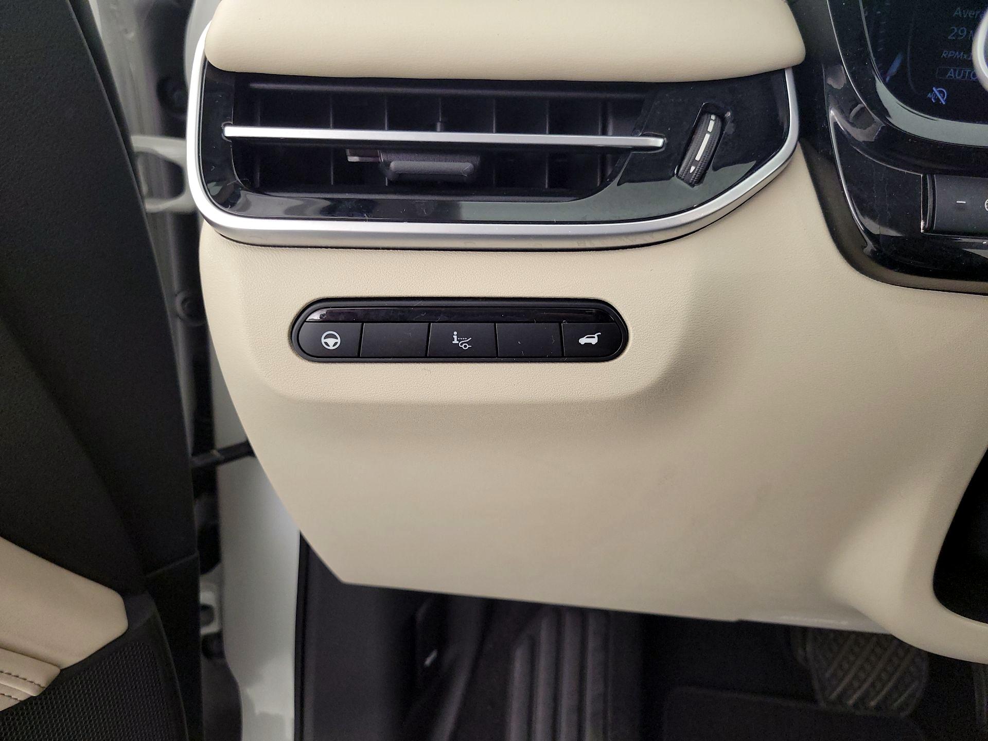 Thumbnail: 2022 INFINITI QX60 - 13
