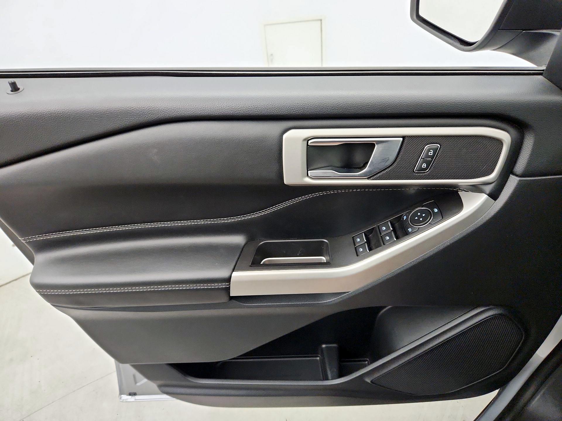 Thumbnail: 2022 Ford Explorer - 12