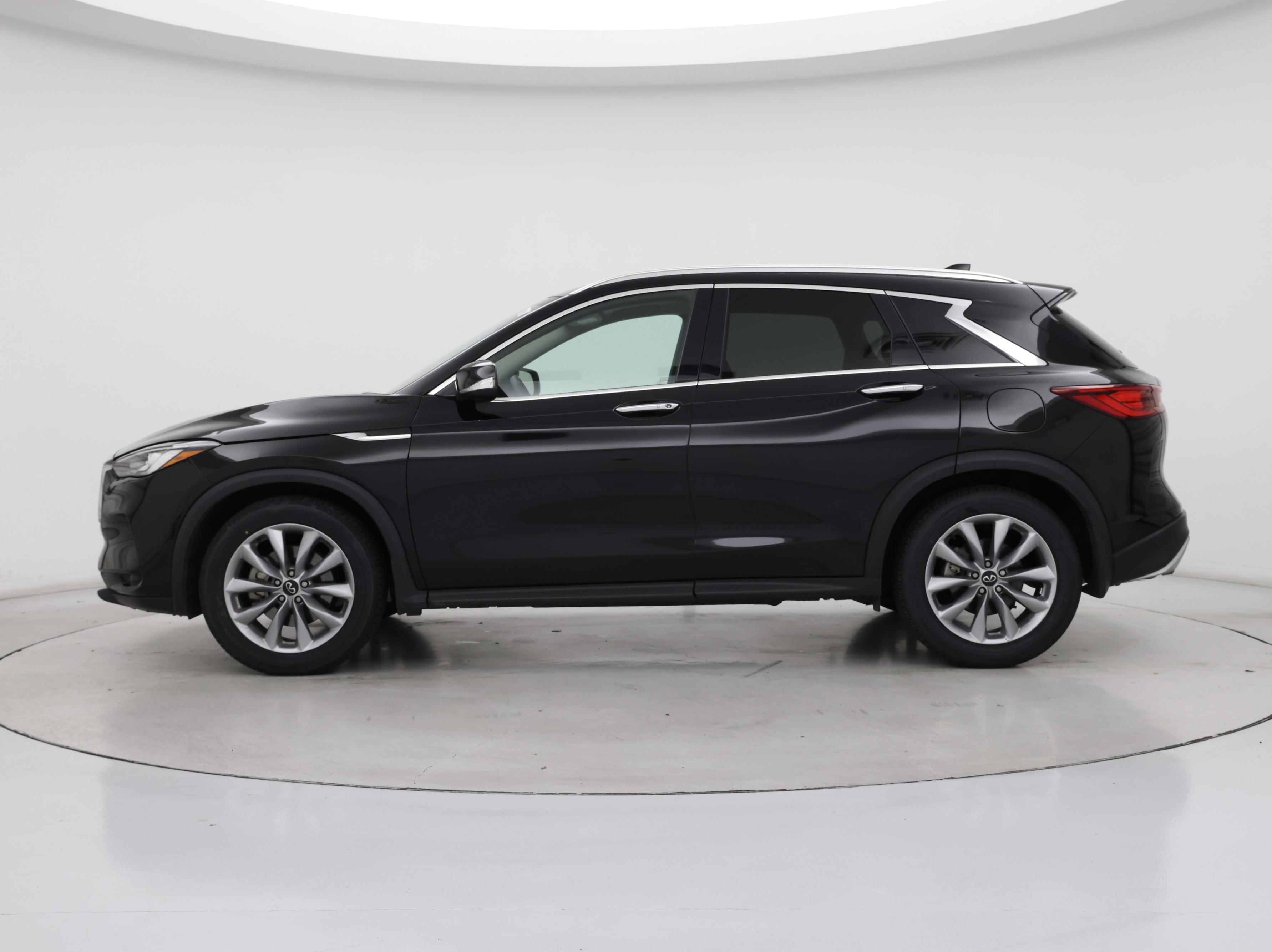Thumbnail: 2022 INFINITI QX50 - 3