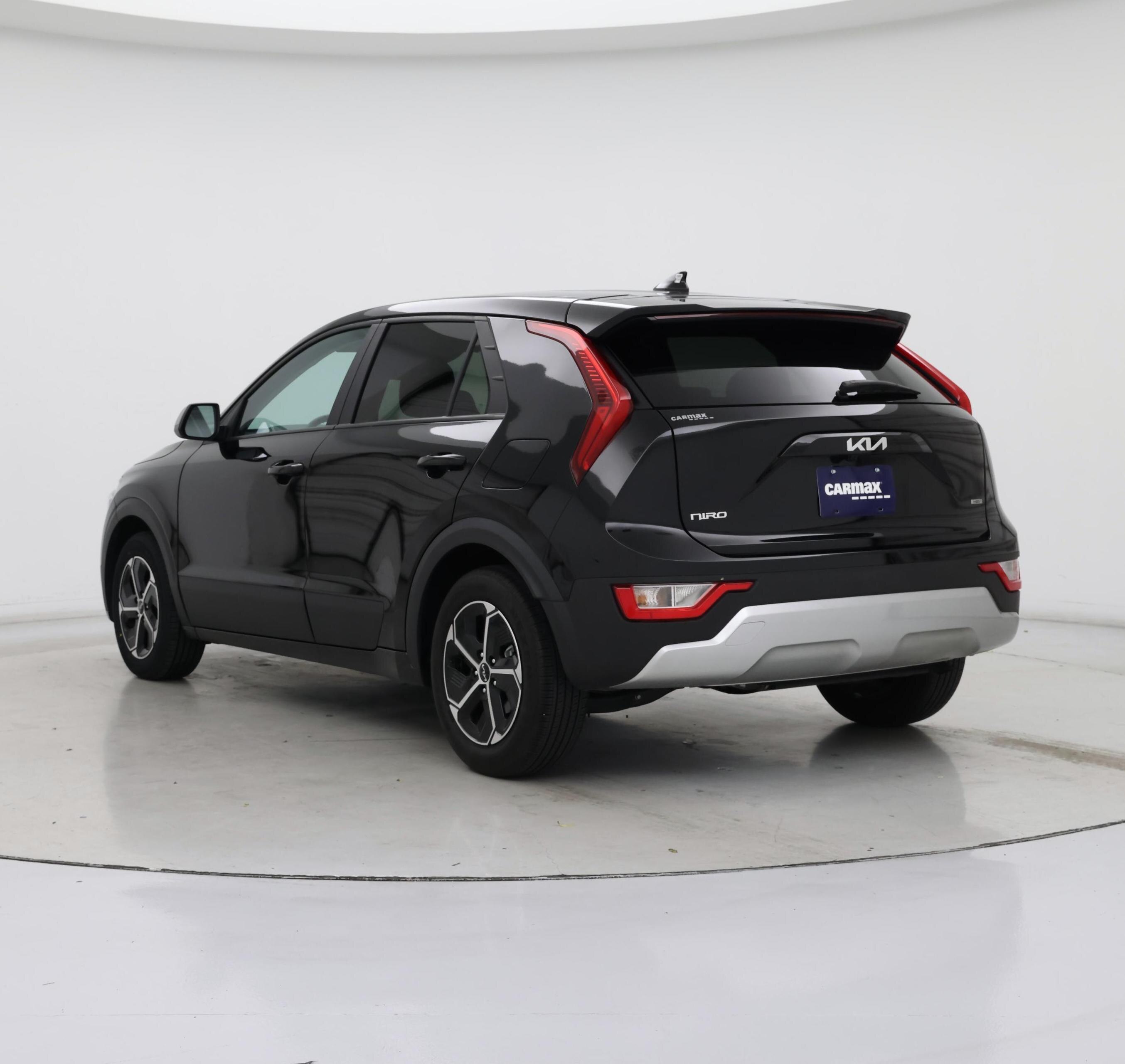 Thumbnail: 2023 Kia Niro - 2
