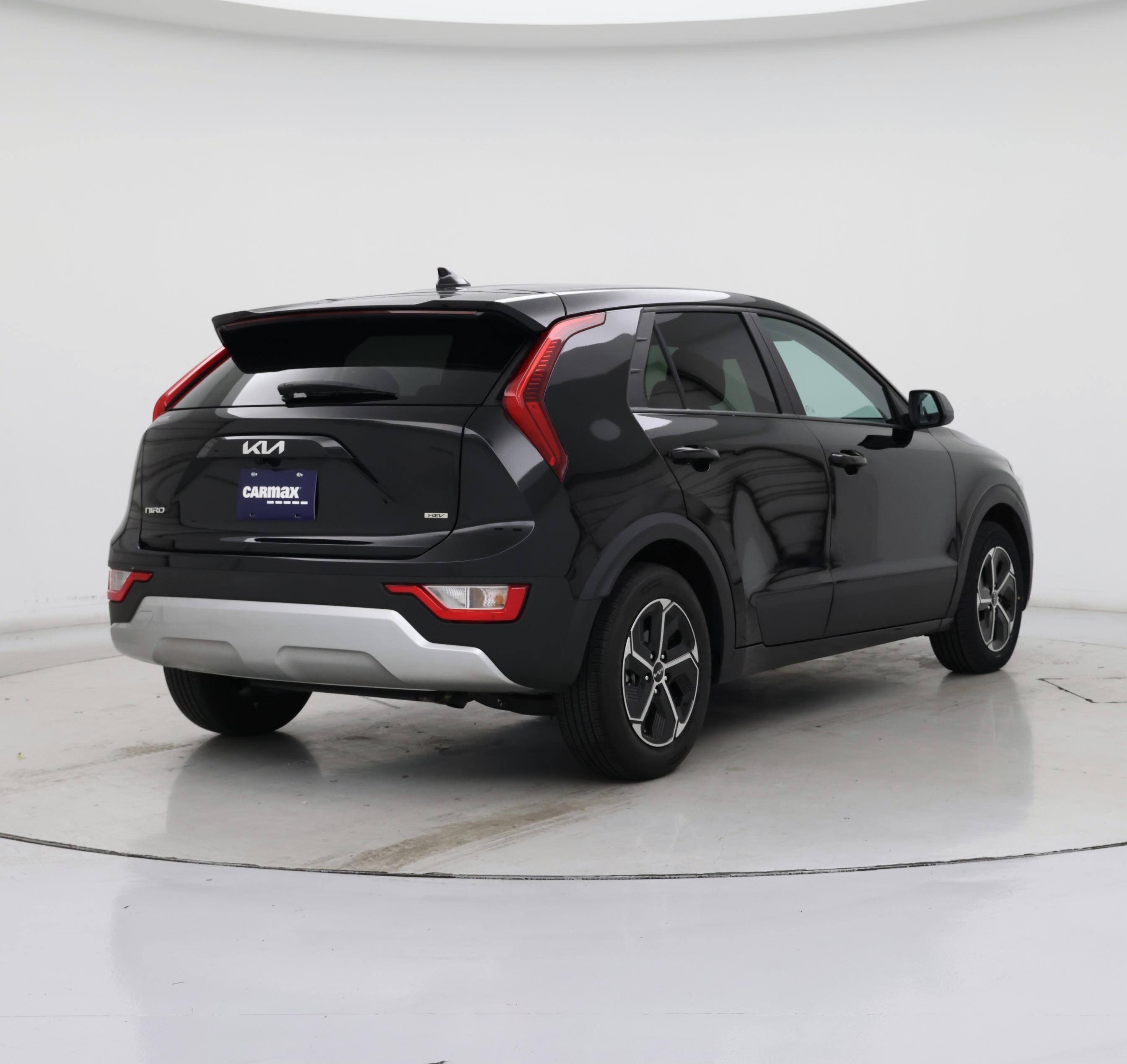 Thumbnail: 2023 Kia Niro - 8