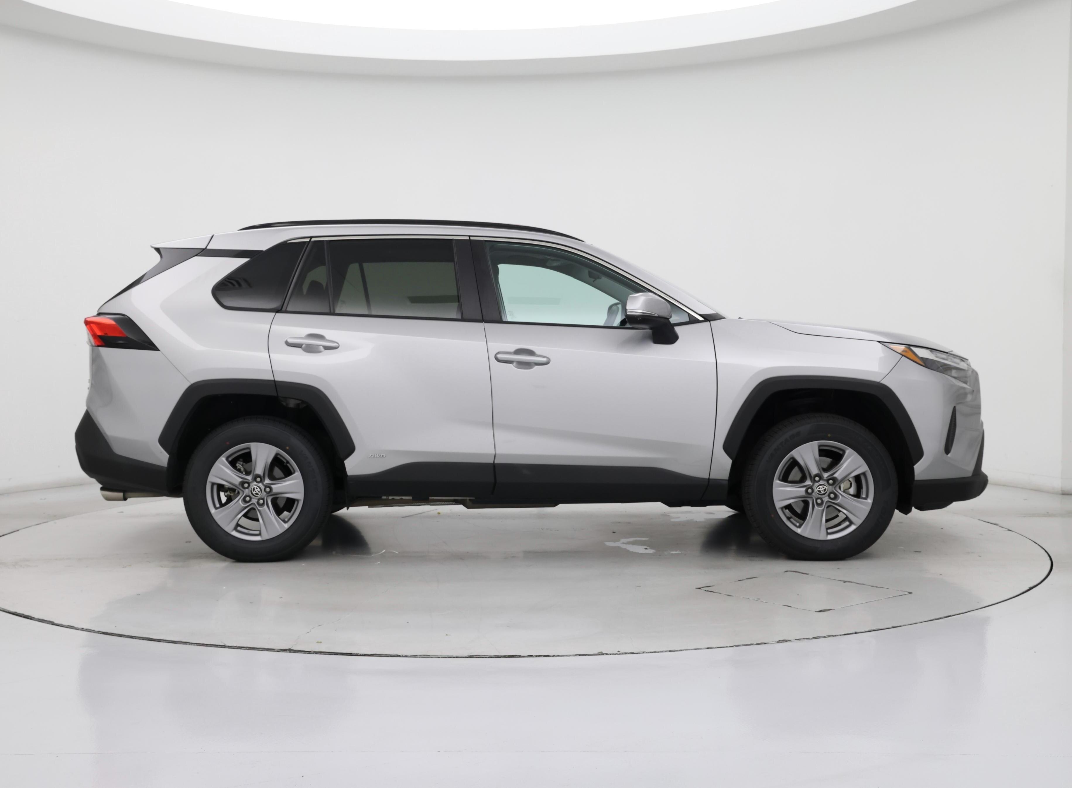 Thumbnail: 2022 Toyota RAV4 - 7