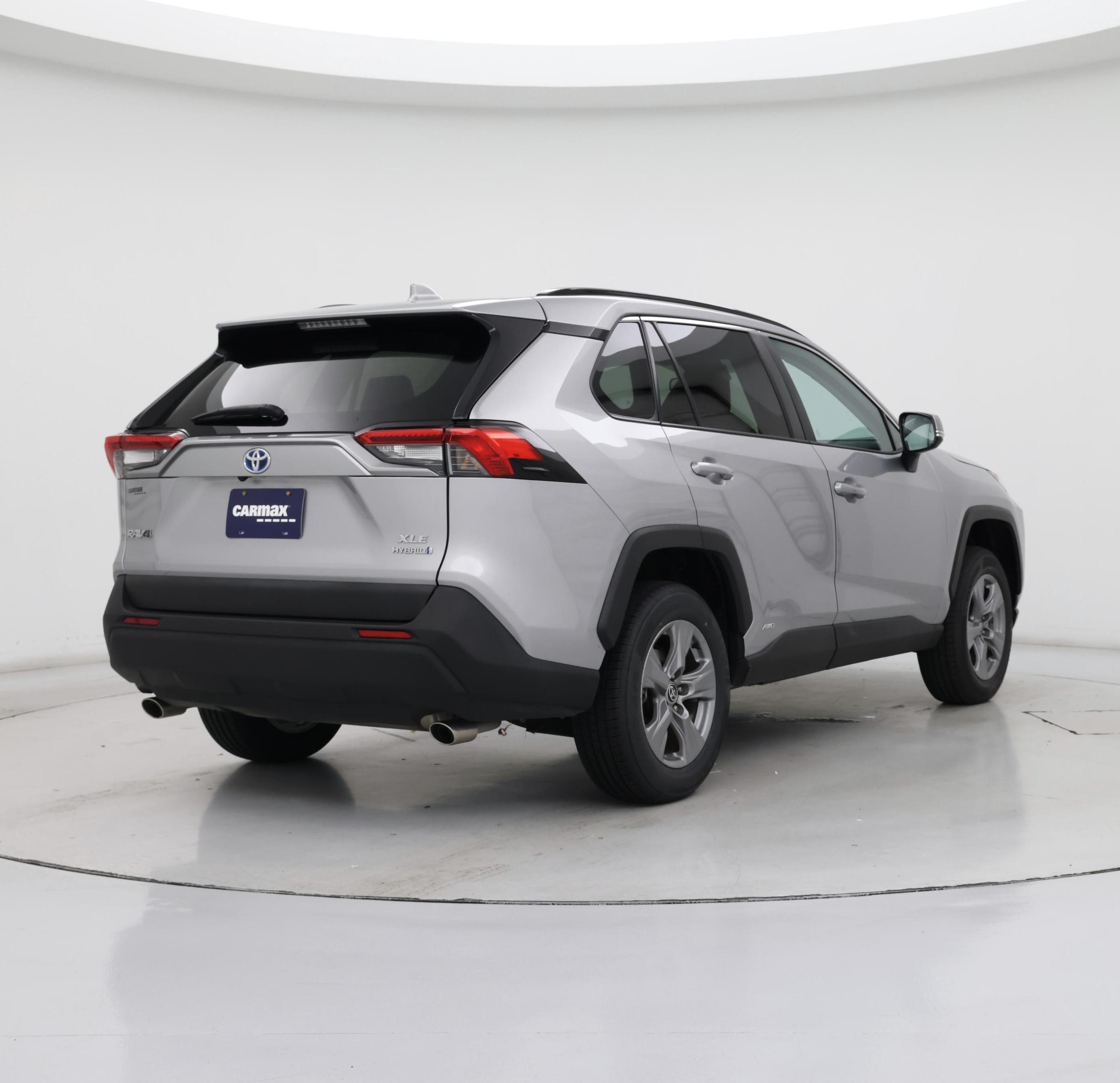 Thumbnail: 2022 Toyota RAV4 - 8