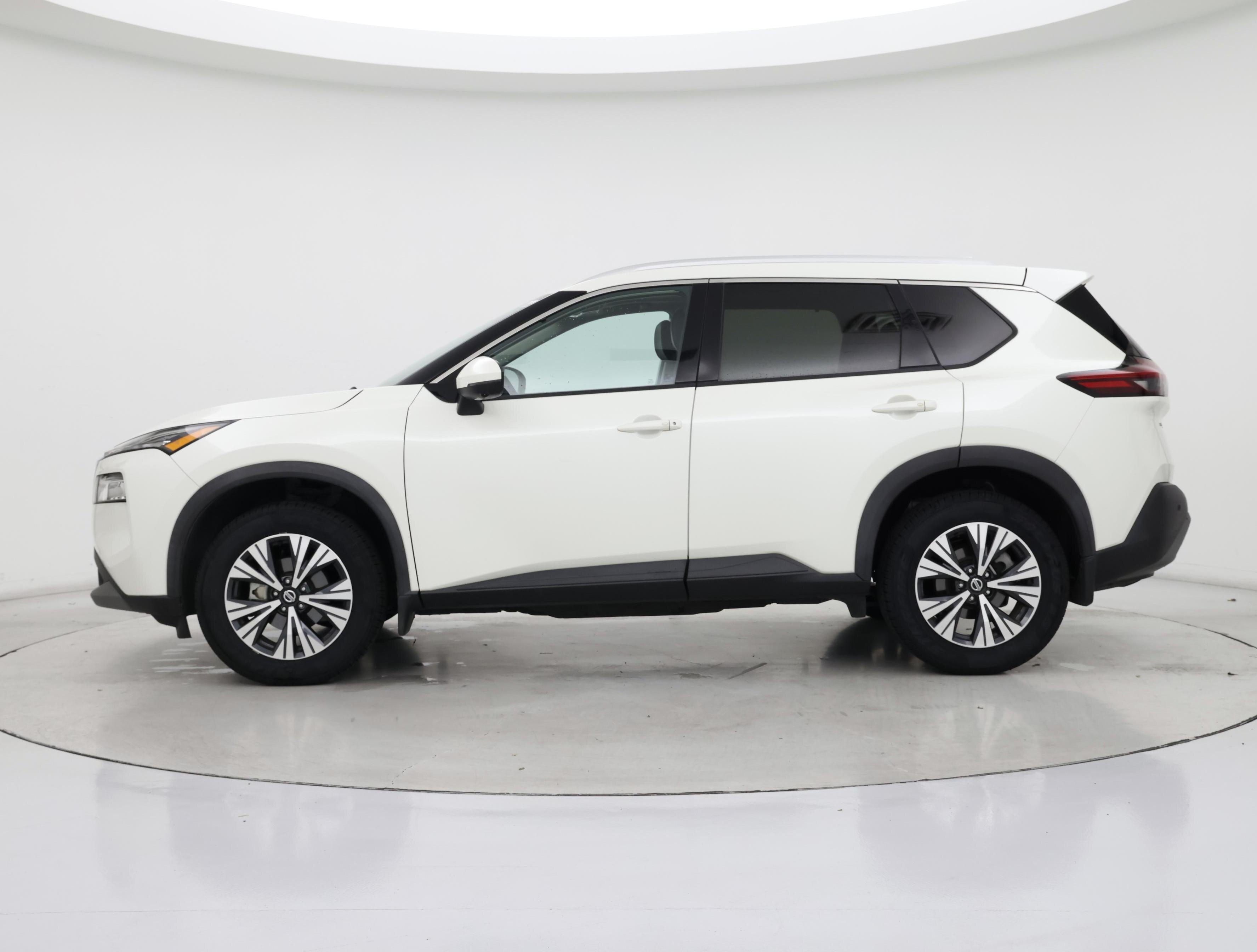 Thumbnail: 2021 Nissan Rogue - 3