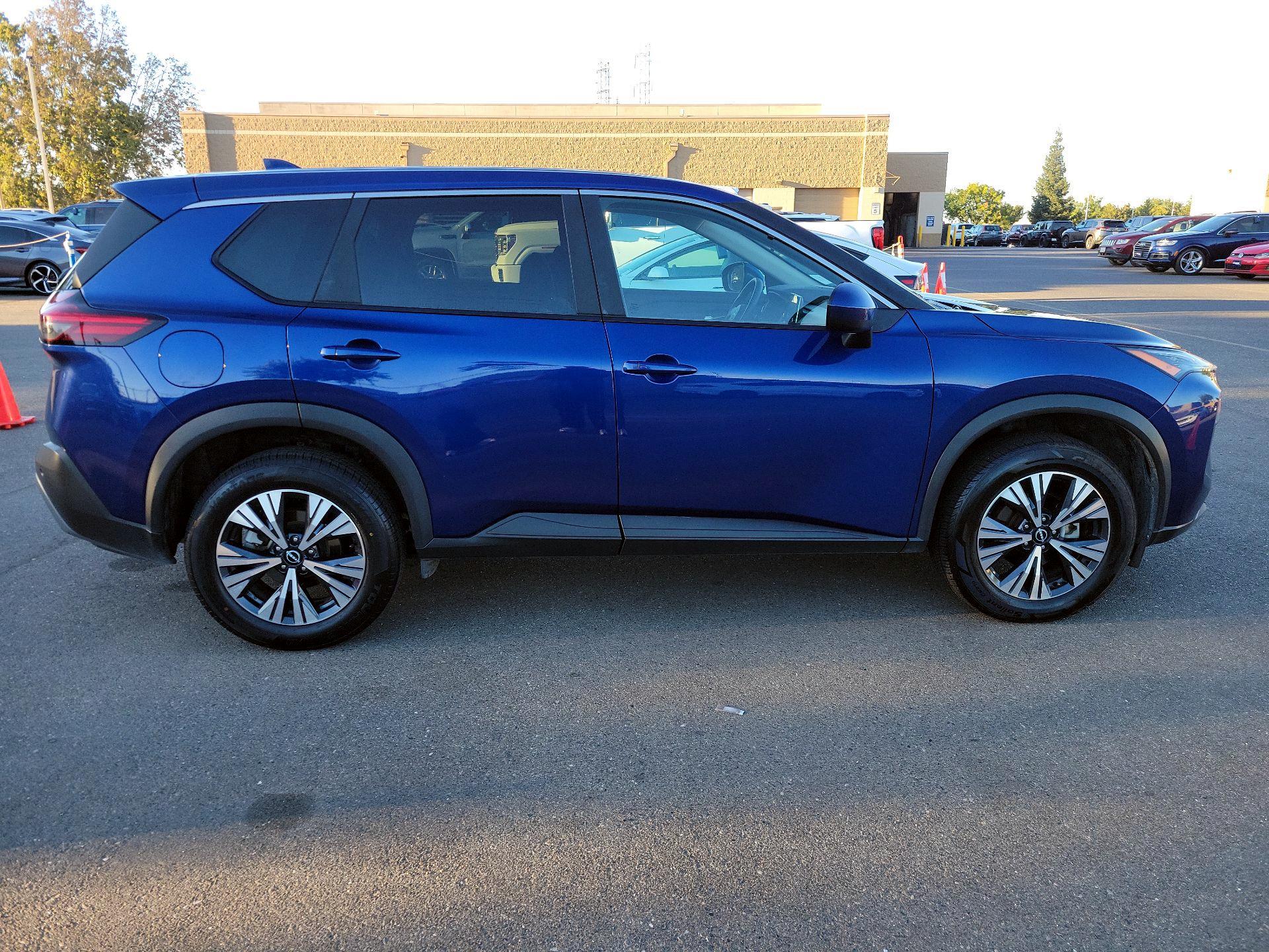 Thumbnail: 2023 Nissan Rogue - 4