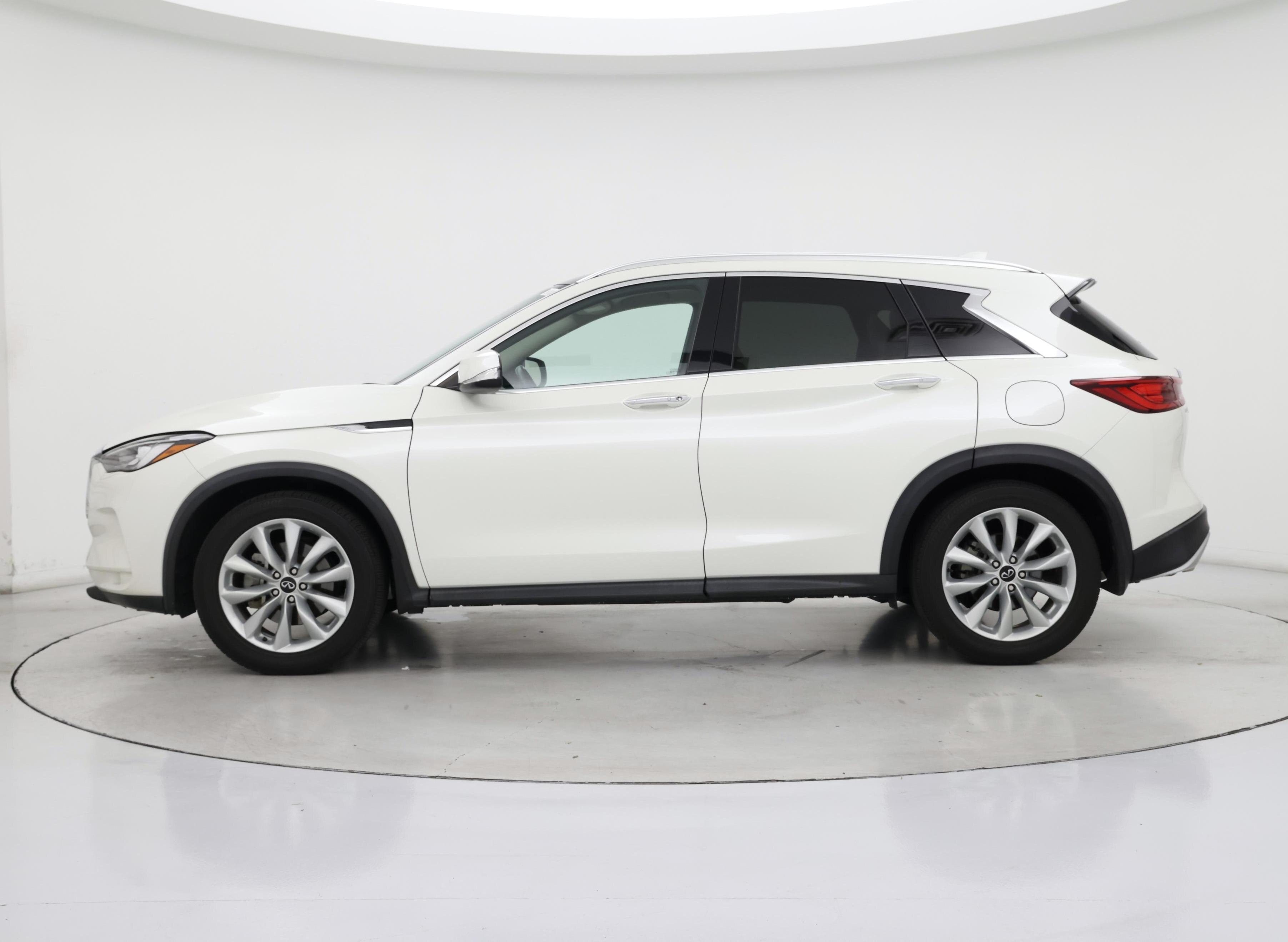 Thumbnail: 2022 INFINITI QX50 - 3