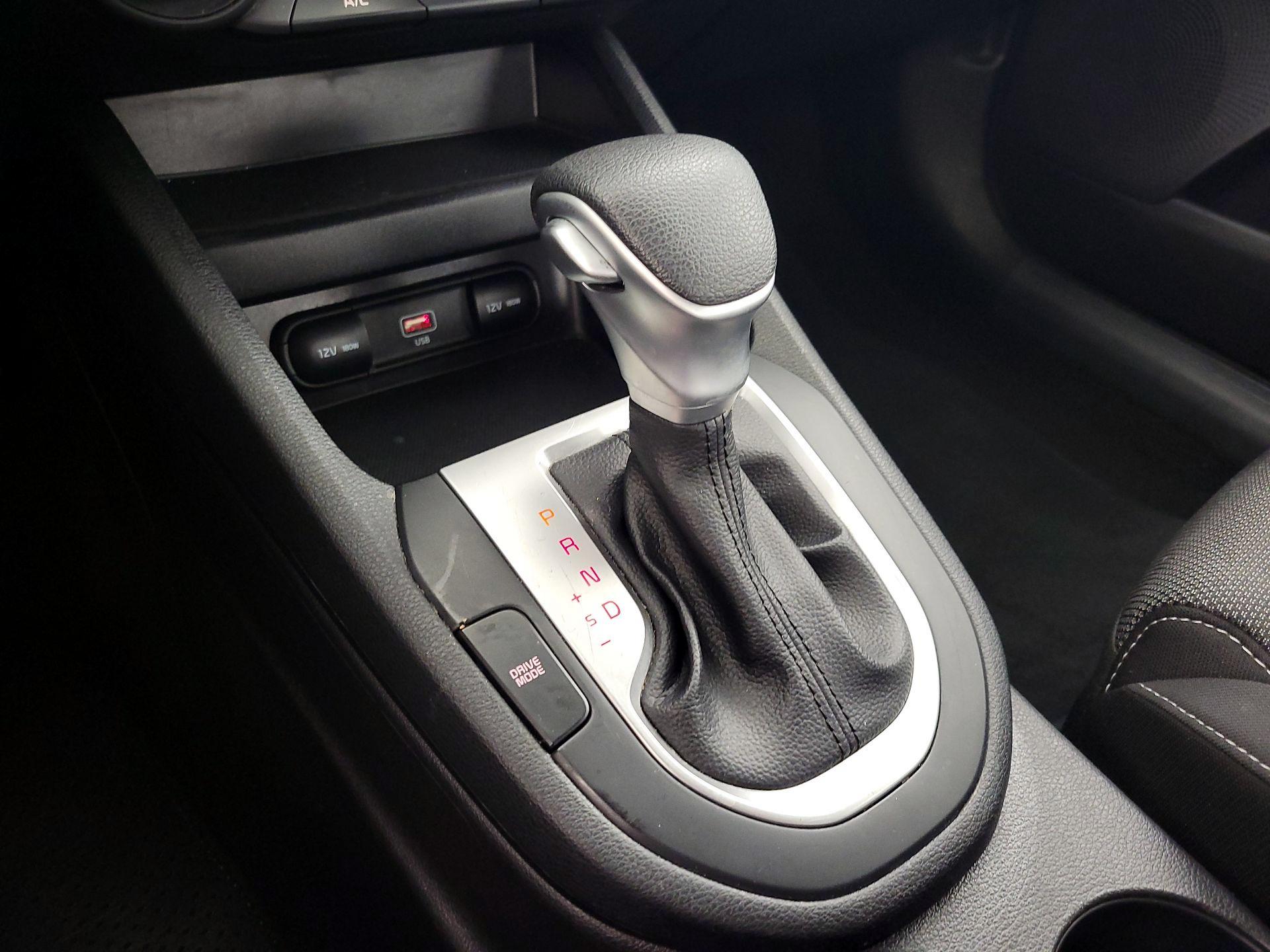 Thumbnail: 2023 Kia Forte - 17