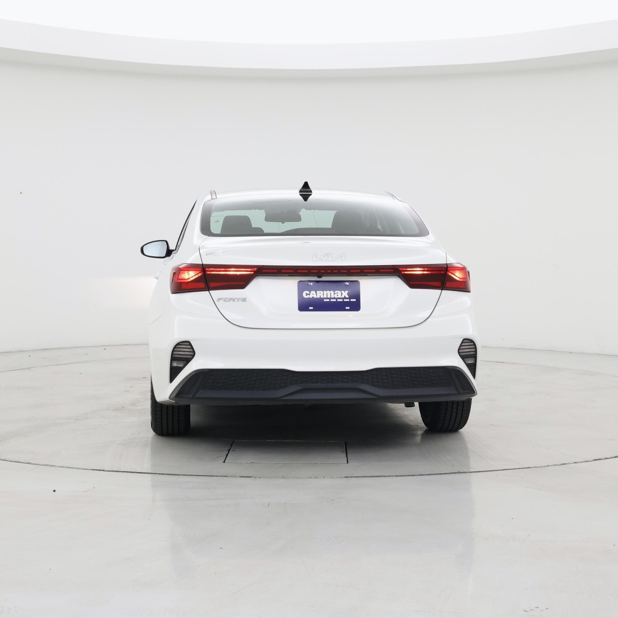 Thumbnail: 2023 Kia Forte - 6