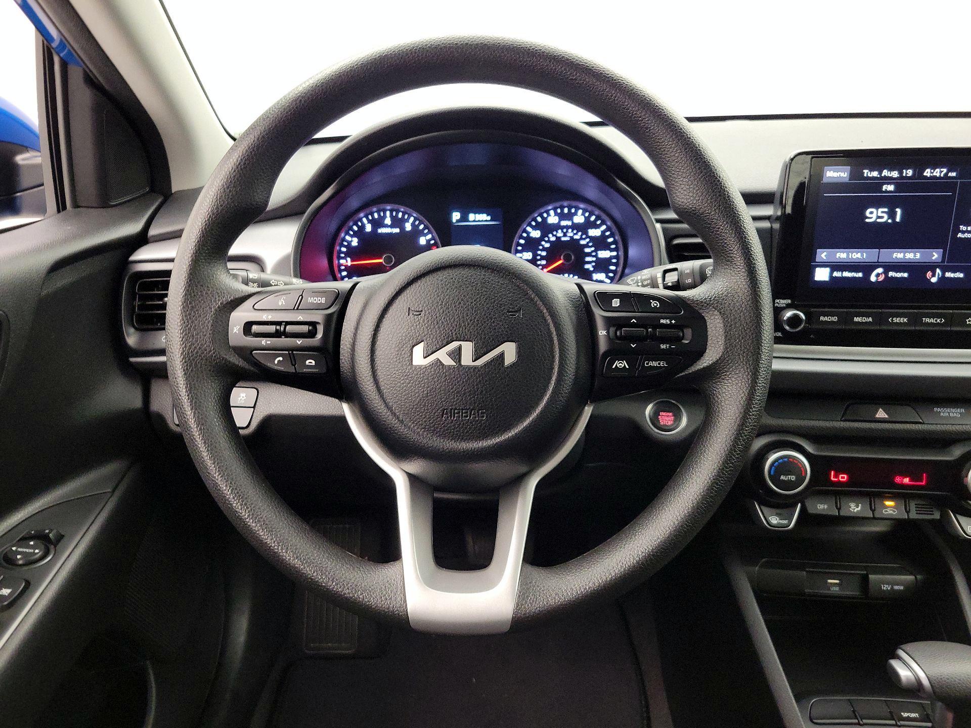 Thumbnail: 2023 Kia Rio - 10