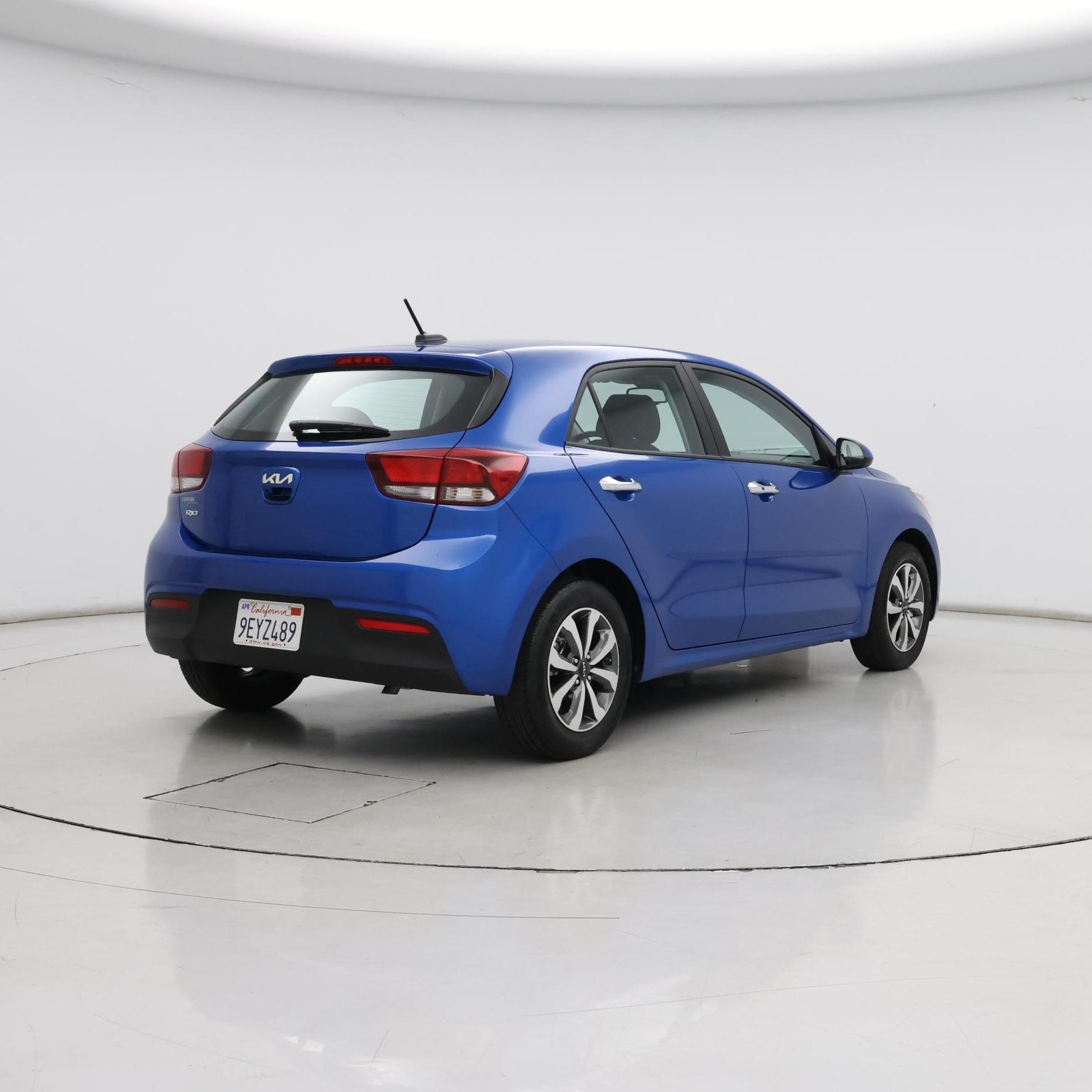 Thumbnail: 2023 Kia Rio - 8