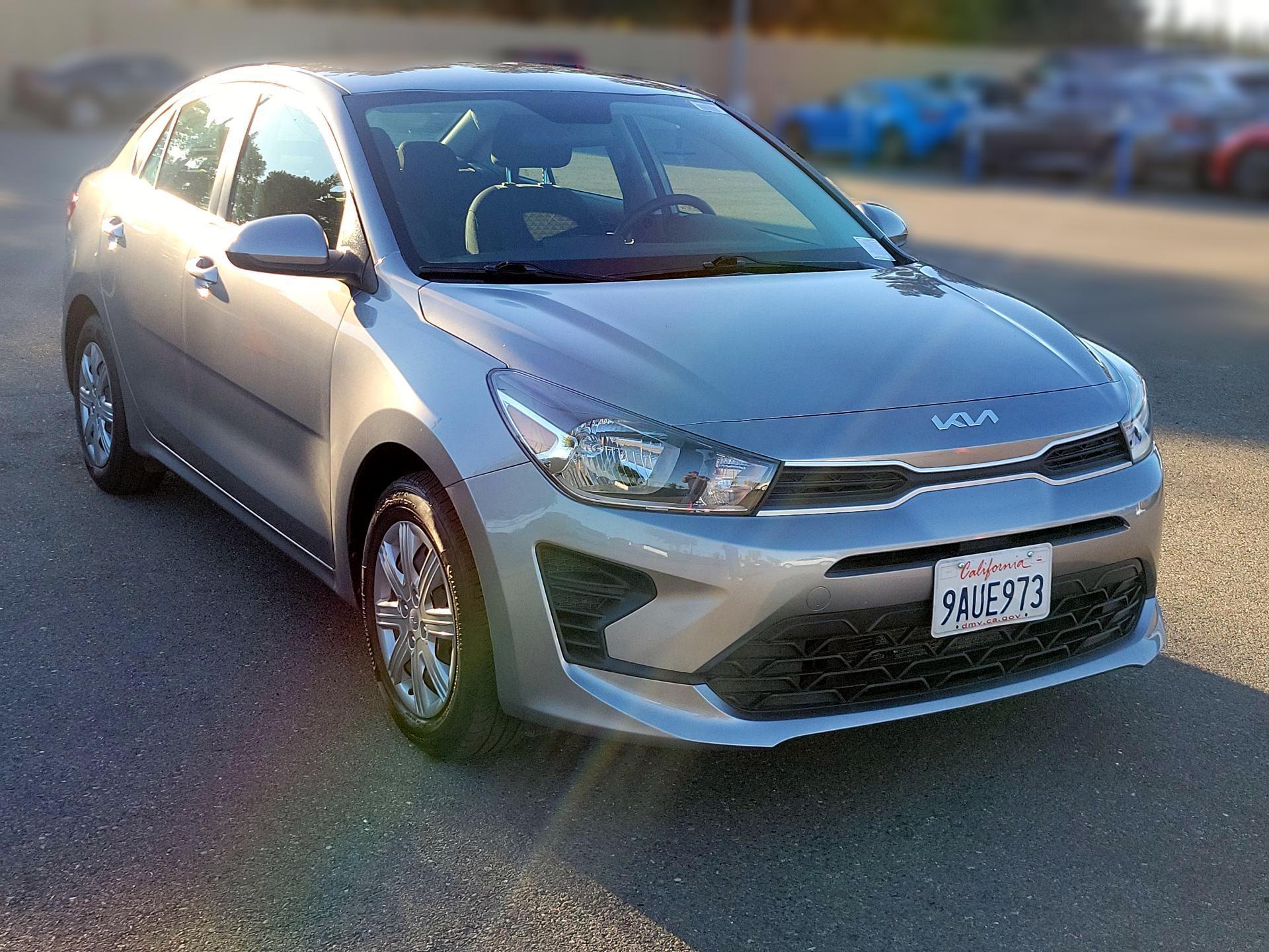 Thumbnail: 2022 Kia Rio - 1