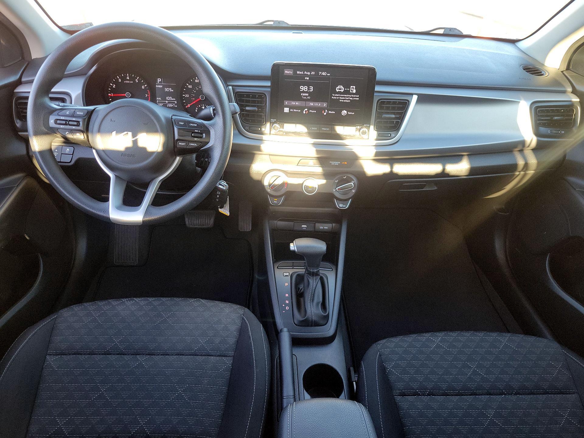 Thumbnail: 2022 Kia Rio - 8