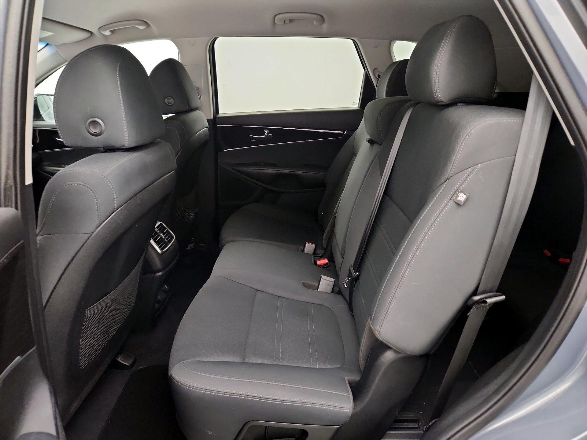 Thumbnail: 2020 Kia Sorento - 18